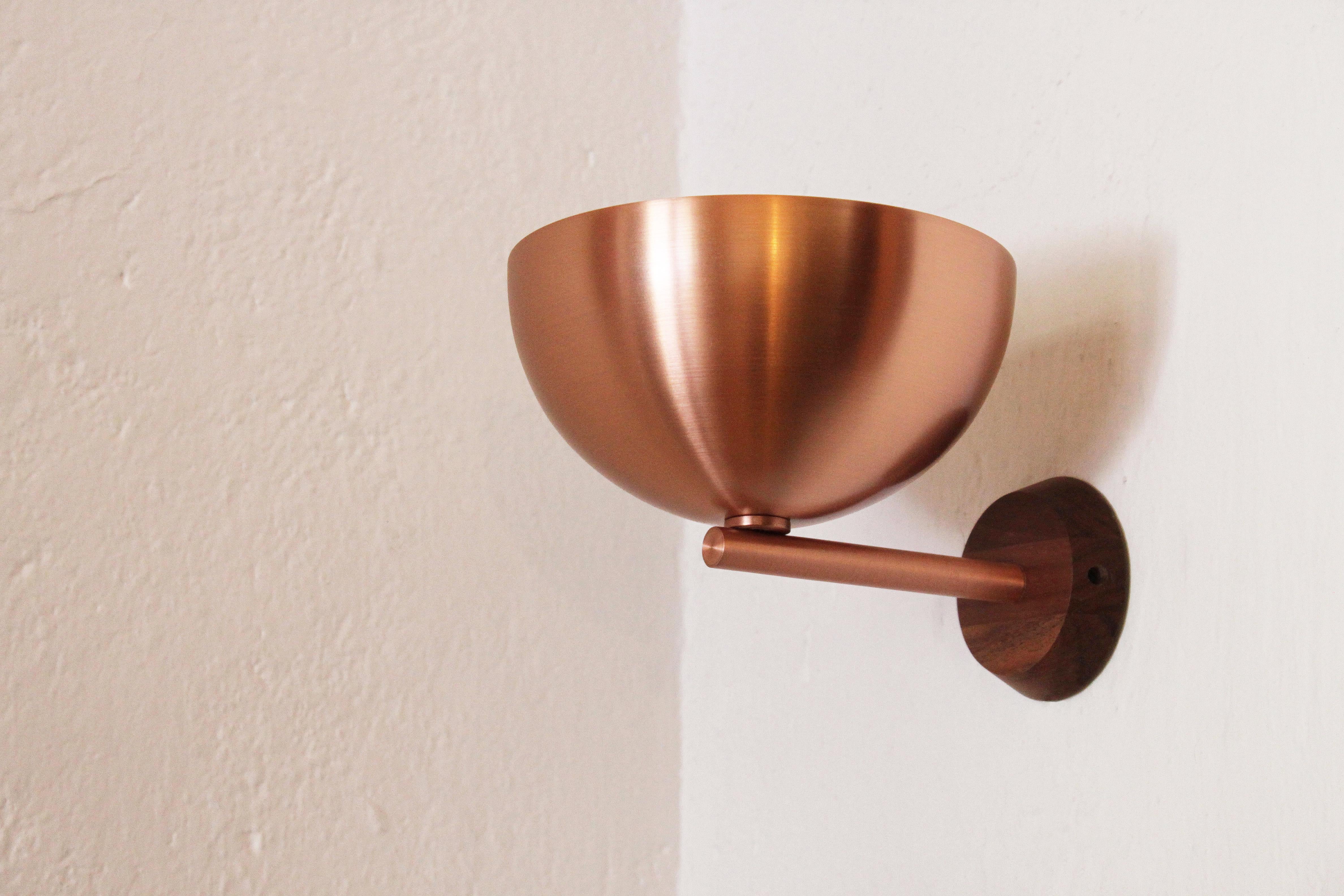 Contemporary Clasica A Muro Wall Sconce by Maria Beckmann, Represented by Tuleste Factory