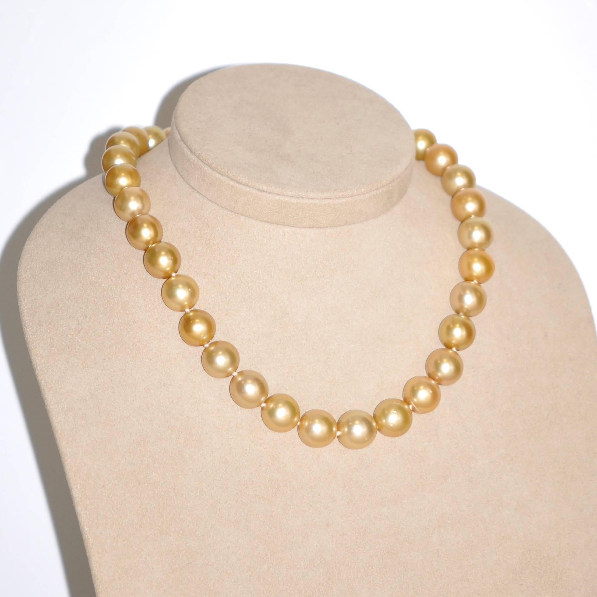 Ball Cut Clasp Beaded Necklace South Sea Golden Pearls Yellow Gold 18 Karat For Sale