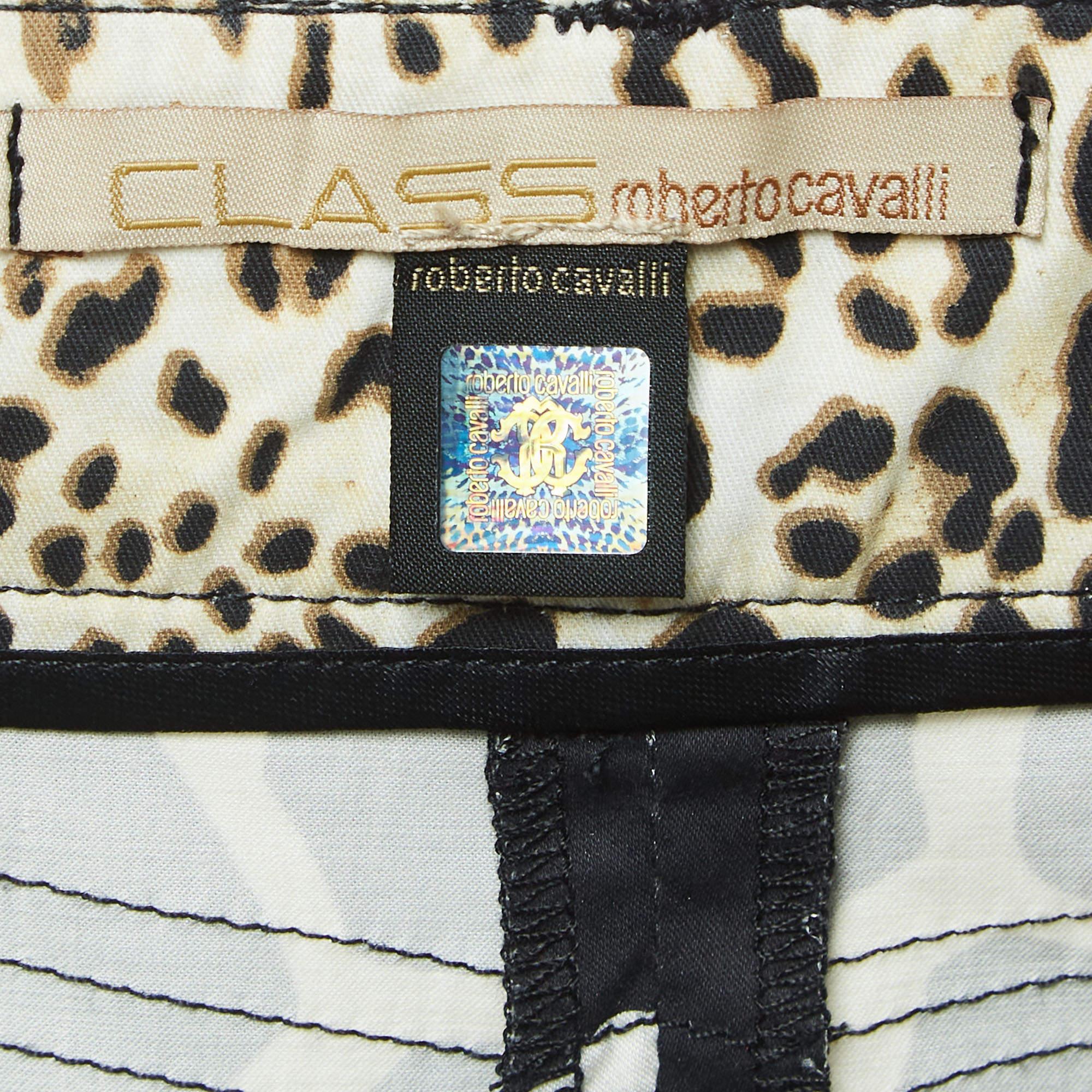 Class by Roberto Cavalli Jupe courte en crêpe imprimé noir à plis S Bon état - En vente à Dubai, Al Qouz 2