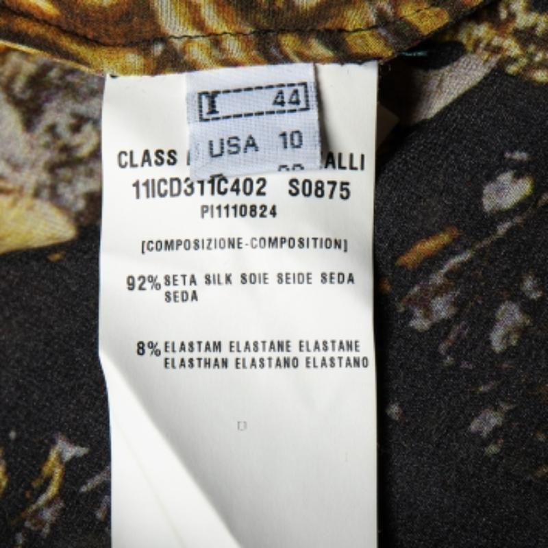 Class by Roberto Cavalli Schwarzes bedrucktes Seidenoberteil mit gerafftem Ausschnitt und Knopfleiste vorne, M 2
