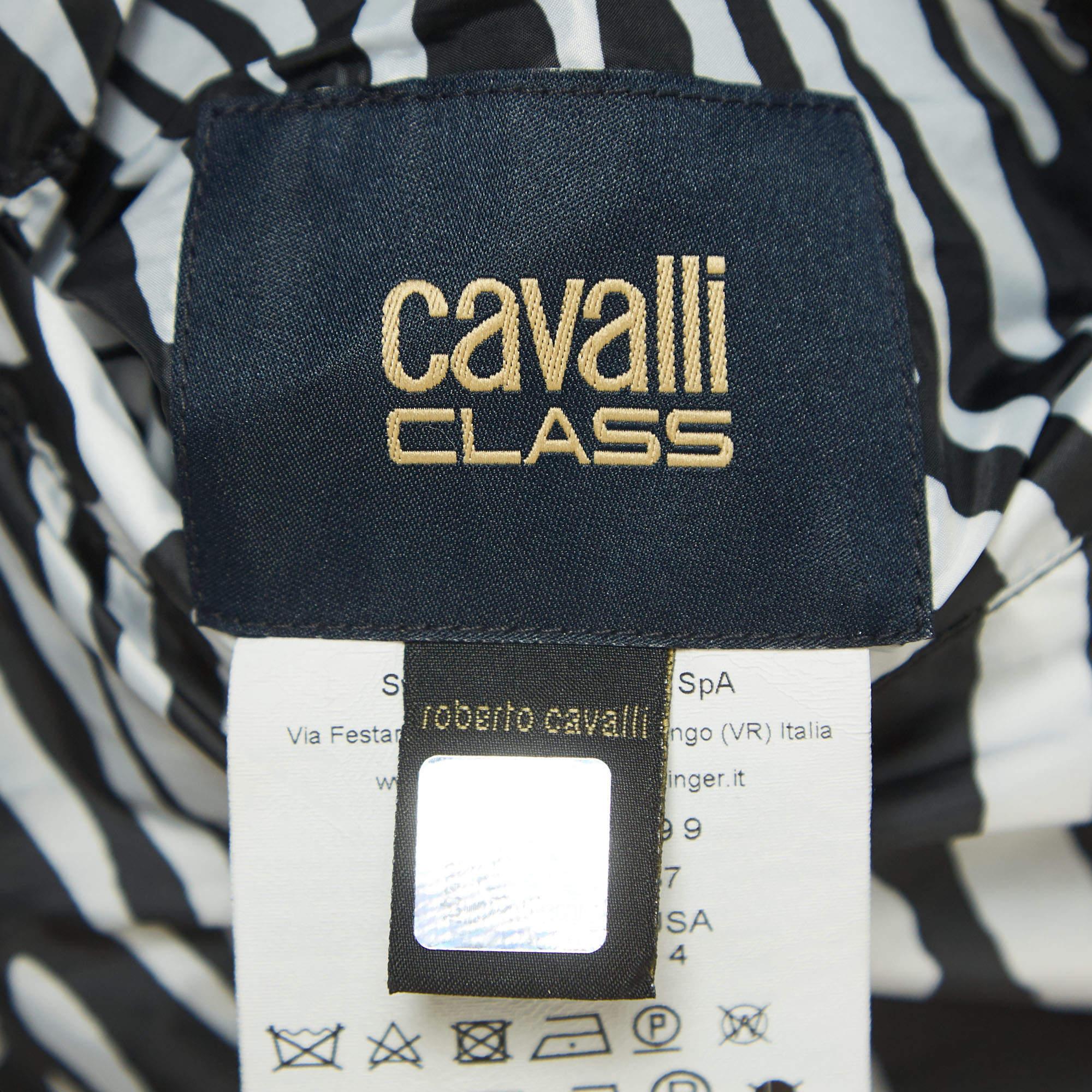Class by Roberto Cavalli Schwarze gesteppte Synthetische Bomberjacke S im Angebot 1