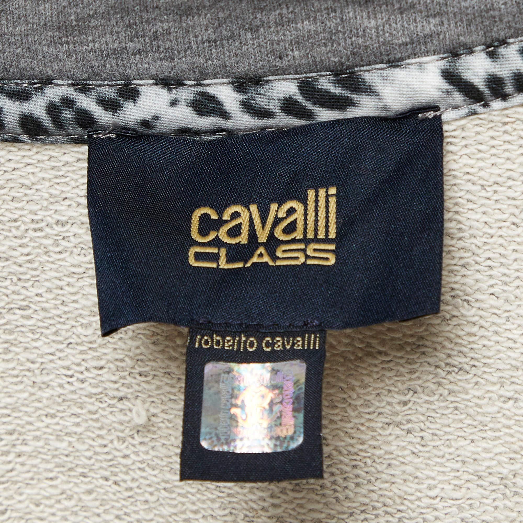 Class by Roberto Cavalli - Felpa con zip in cotone grigio con applicazioni - L. In condizioni buone in vendita a Dubai, Al Qouz 2