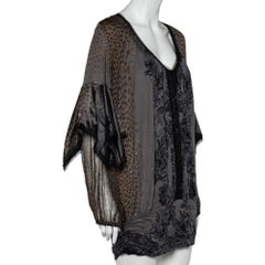 Class by Roberto Cavalli Top grigio in jersey stampato con maniche sovrapposte e dettagliate I.L.A.