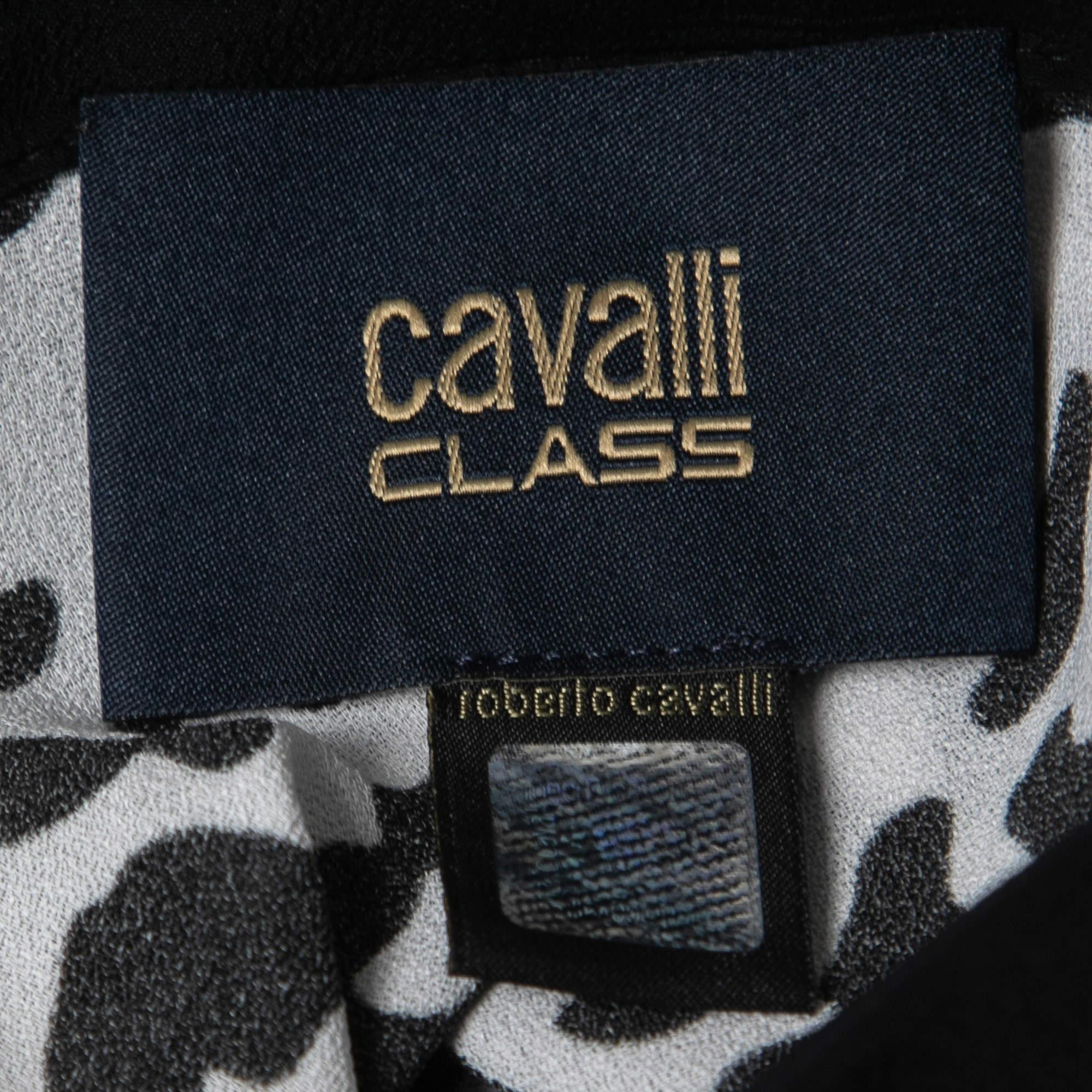Class by Roberto Cavalli Camicetta con stampa animale e bottoni sul davanti L.L.A. In condizioni buone in vendita a Dubai, Al Qouz 2