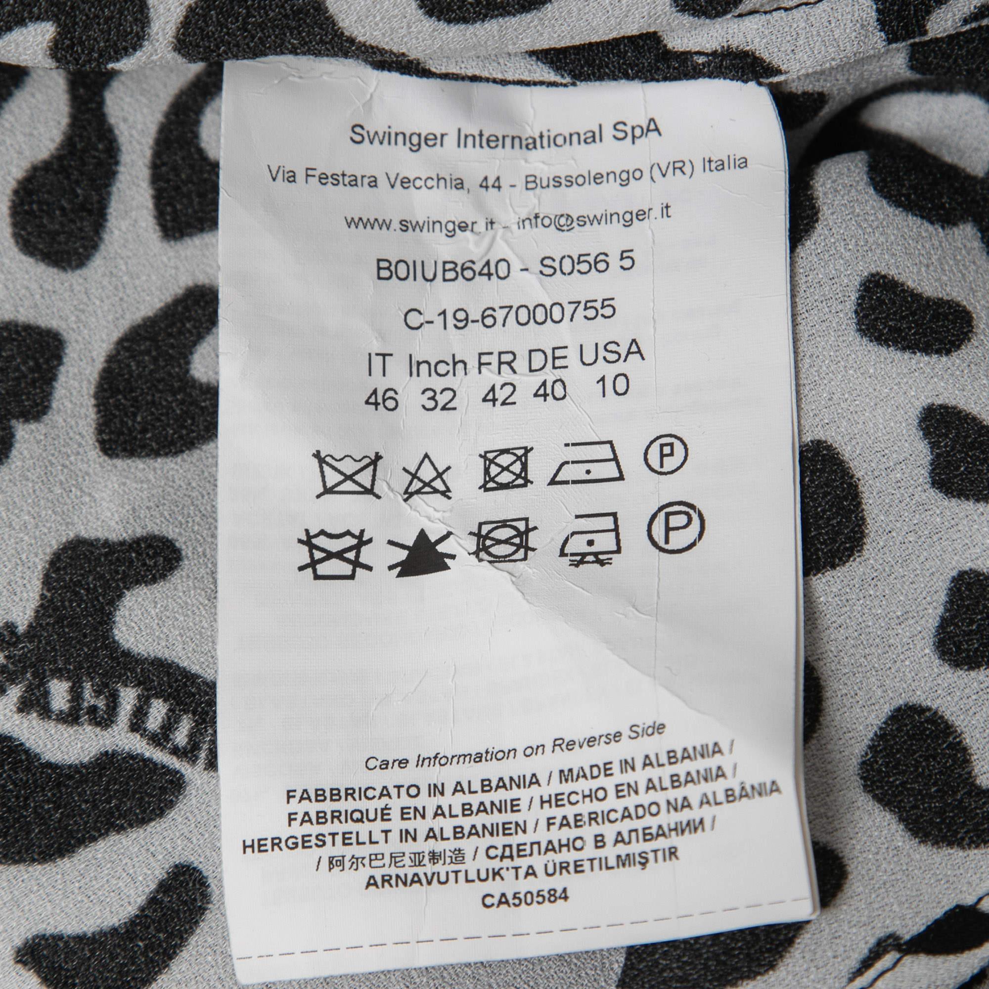Class by Roberto Cavalli Camicetta con stampa animale e bottoni sul davanti L.L.A. in vendita 2
