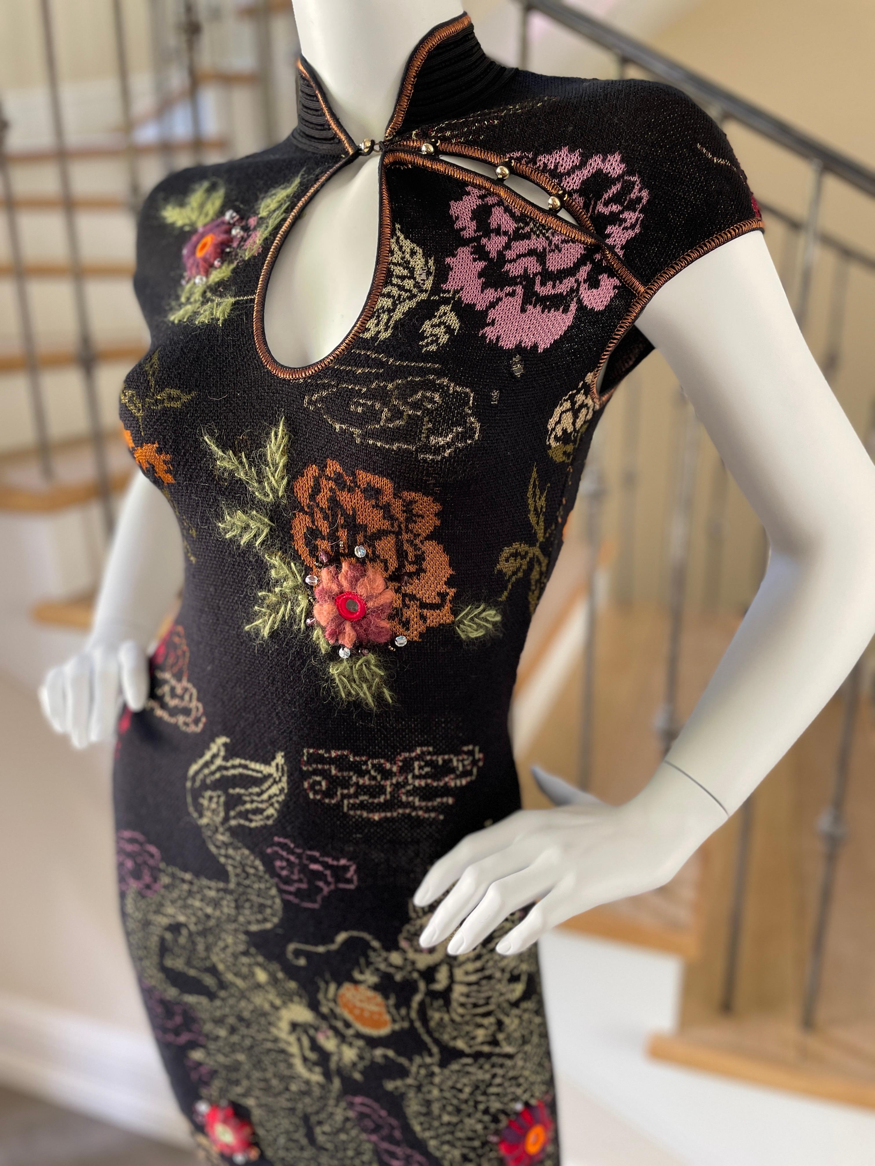 Class Cavalli Vintage Embroidered Knit Dragon Print Cheongsam Dress In Excellent Condition For Sale In Cloverdale, CA
