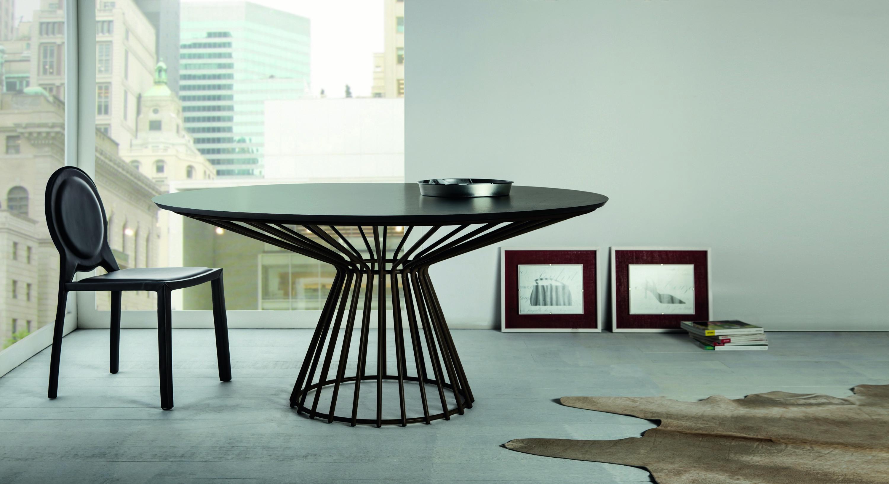 Post-Modern Class Dining Table by Doimo Brasil For Sale