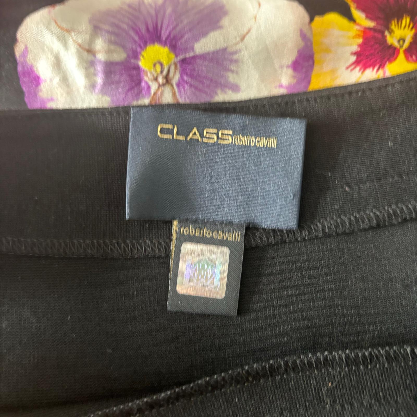 Class Roberto Cavalli abito nero smanicato con stampa floreale anni 2000 in vendita 2