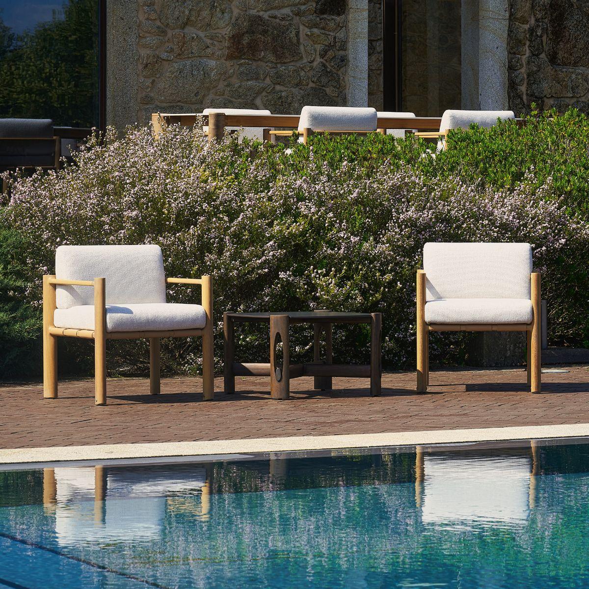 The Class.25 Chair reflects the perfect balance between classic sophistication and modern design. It combines the timeless elegance of leather with soft, organic lines, creating a piece that radiates warmth and fluidity.

Part of Ronald Sasson’s