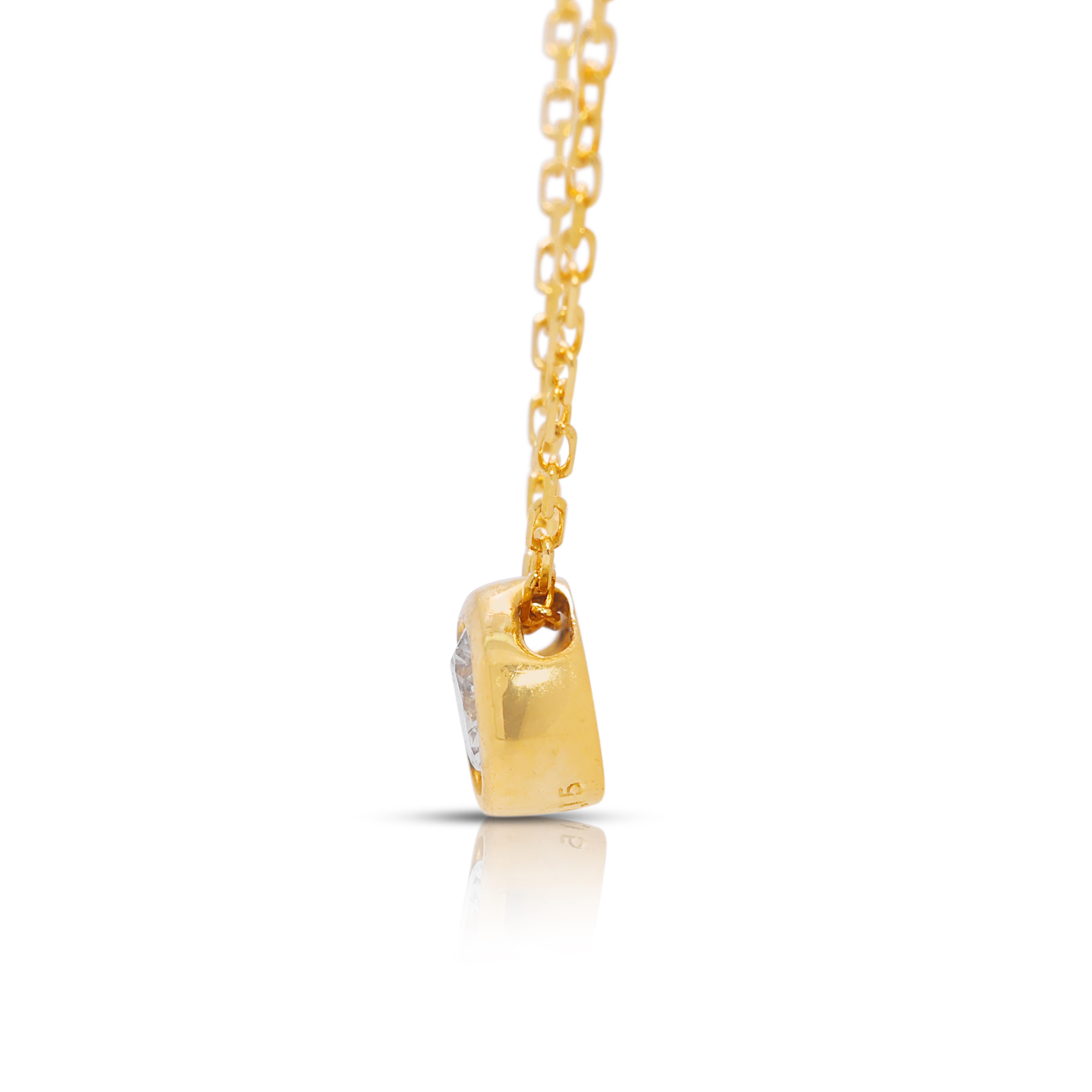 Collier classique en or jaune 18 carats, solitaire en diamant naturel de 0,15 carats Pour femmes en vente