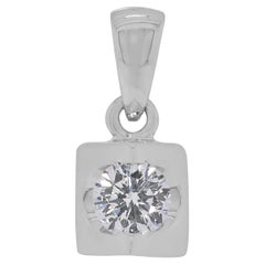 Ciondolo classico con diamante da 0,16 carati in oro bianco 18 carati