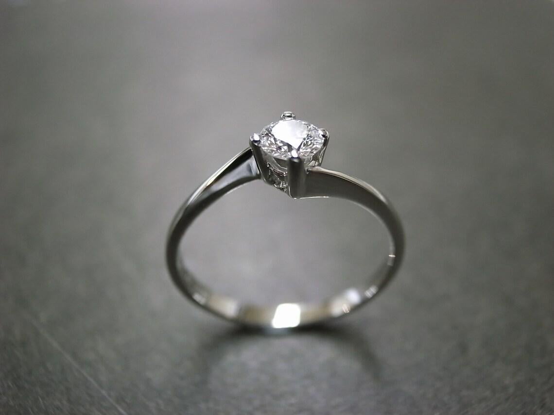 For Sale:  Classic 0.25ct Round Brilliant Cut Diamond Solitaire Engagement Ring White Gold 5