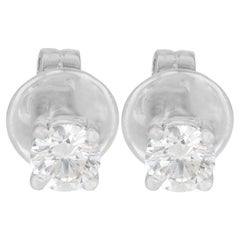 Boucles d'oreilles classiques en or blanc 18 carats avec 0,26 ct de diamant