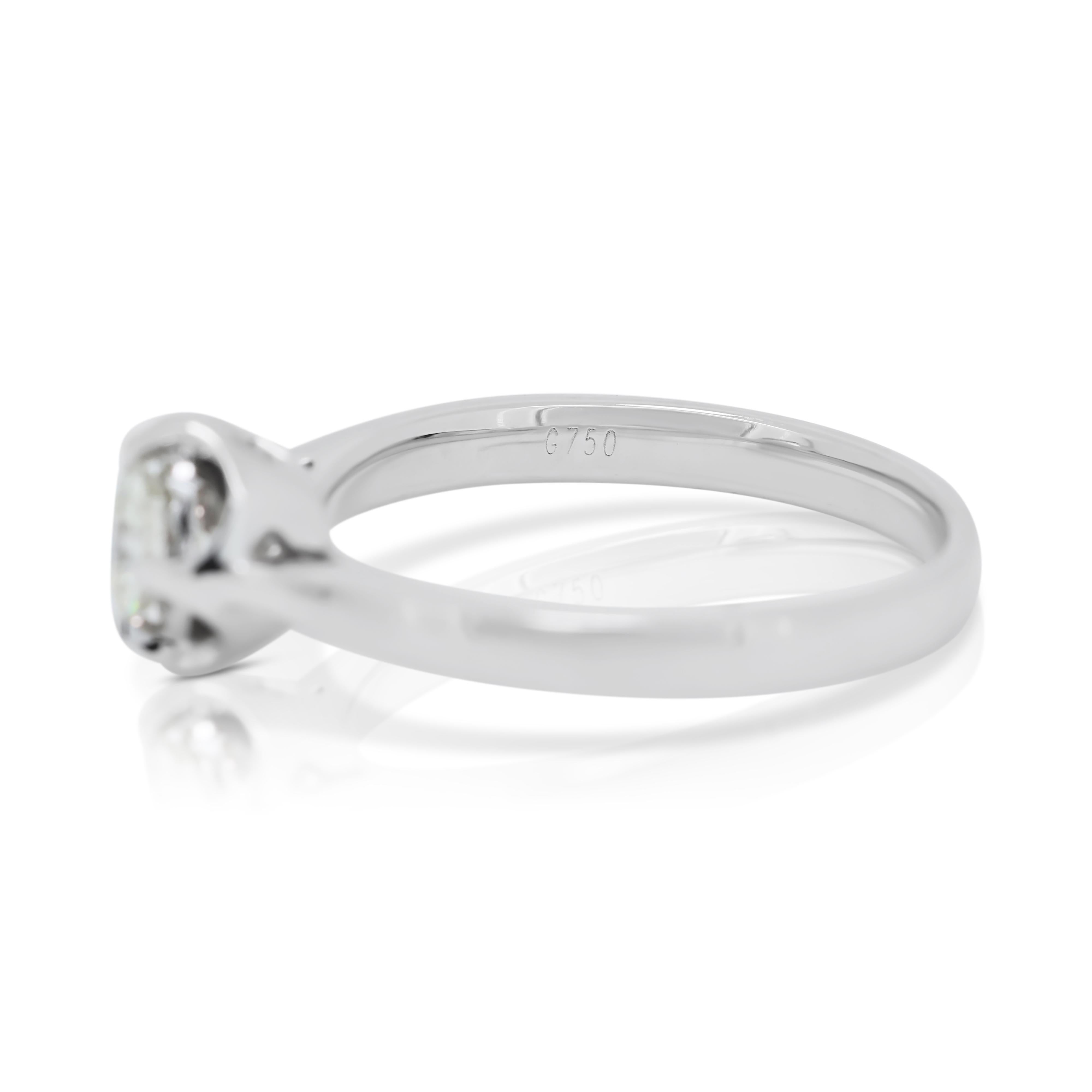 Classic 0.28ct Solitaire Diamond Ring in 18K White Gold In New Condition For Sale In רמת גן, IL