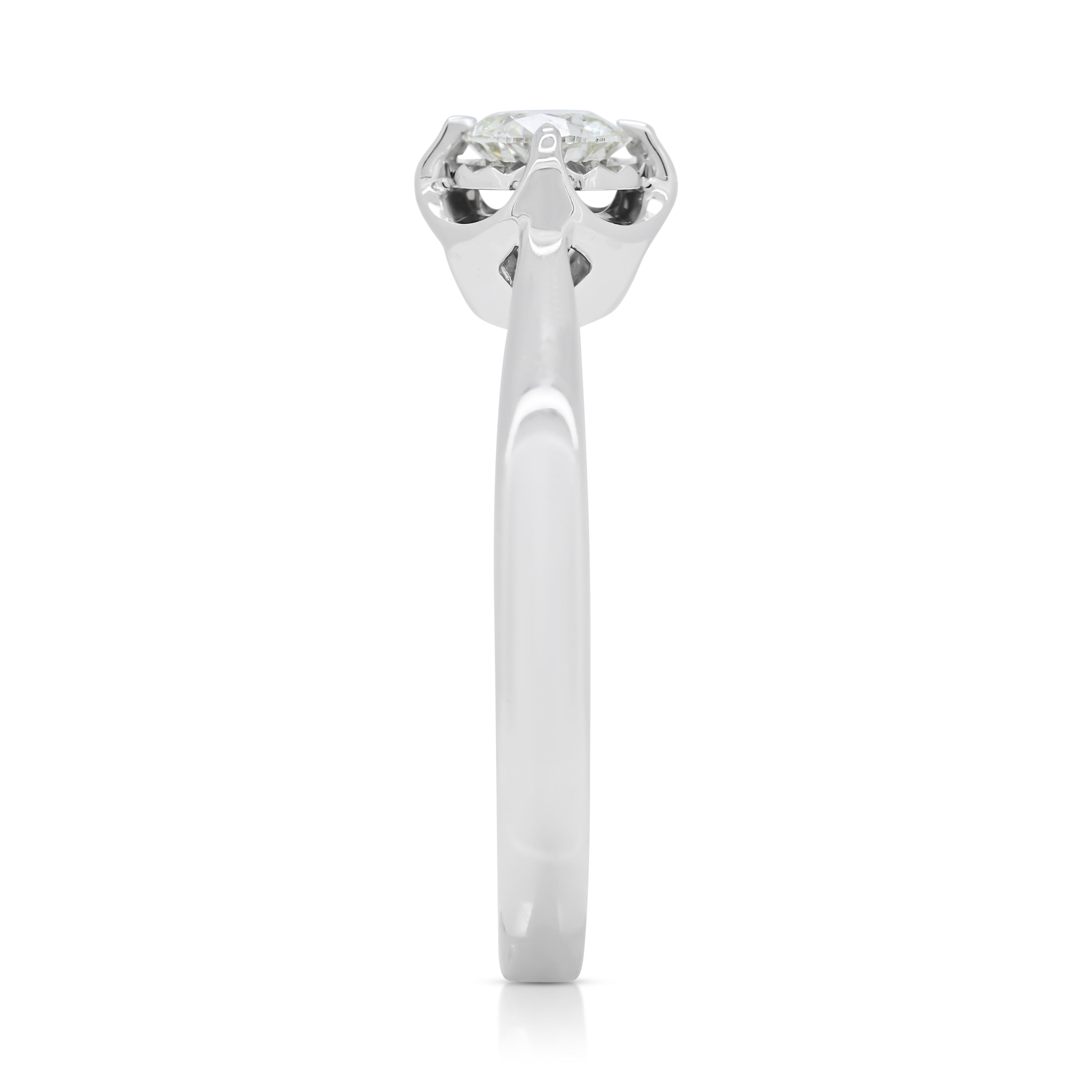 Women's Classic 0.28ct Solitaire Diamond Ring in 18K White Gold For Sale