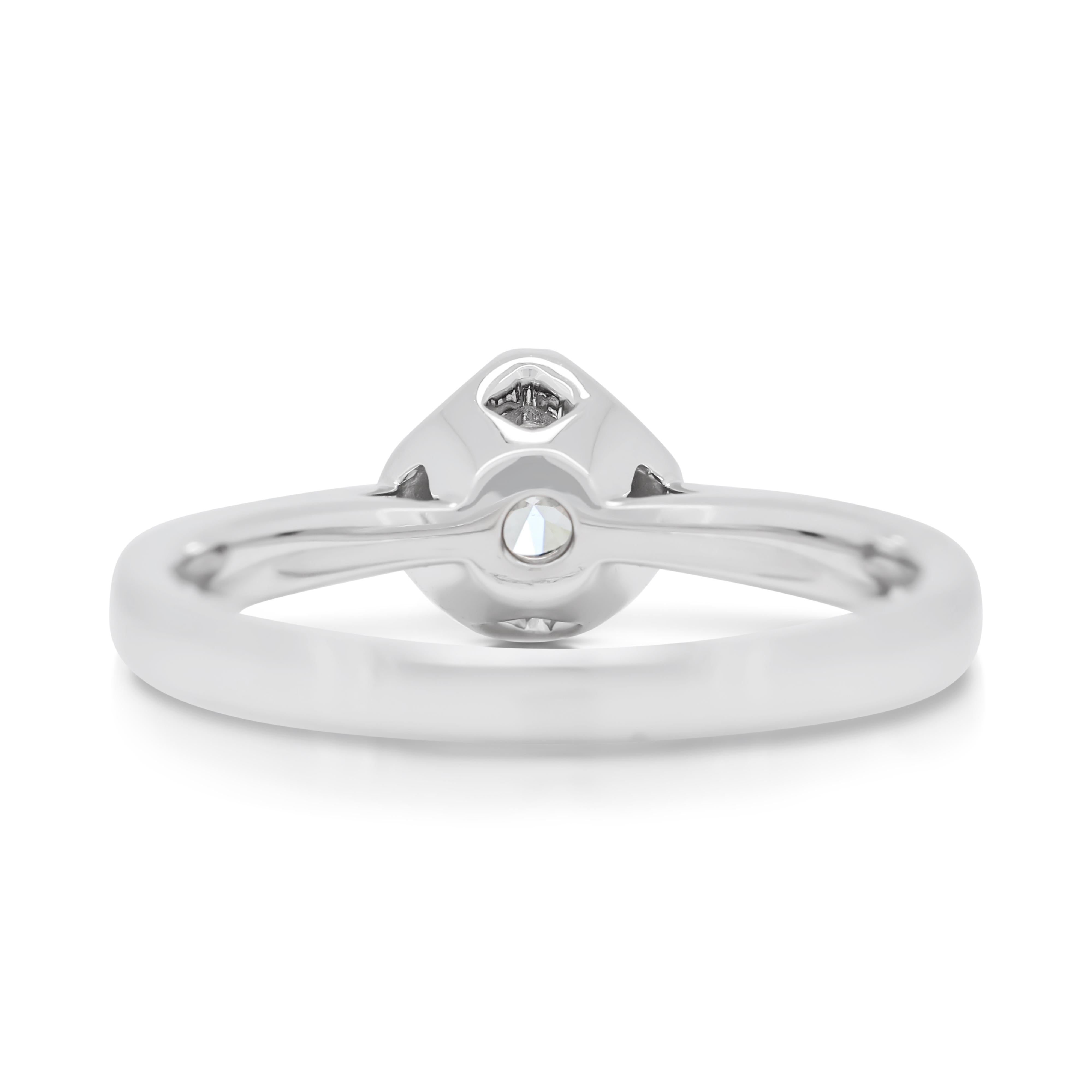 Classic 0.28ct Solitaire Diamond Ring in 18K White Gold For Sale 2