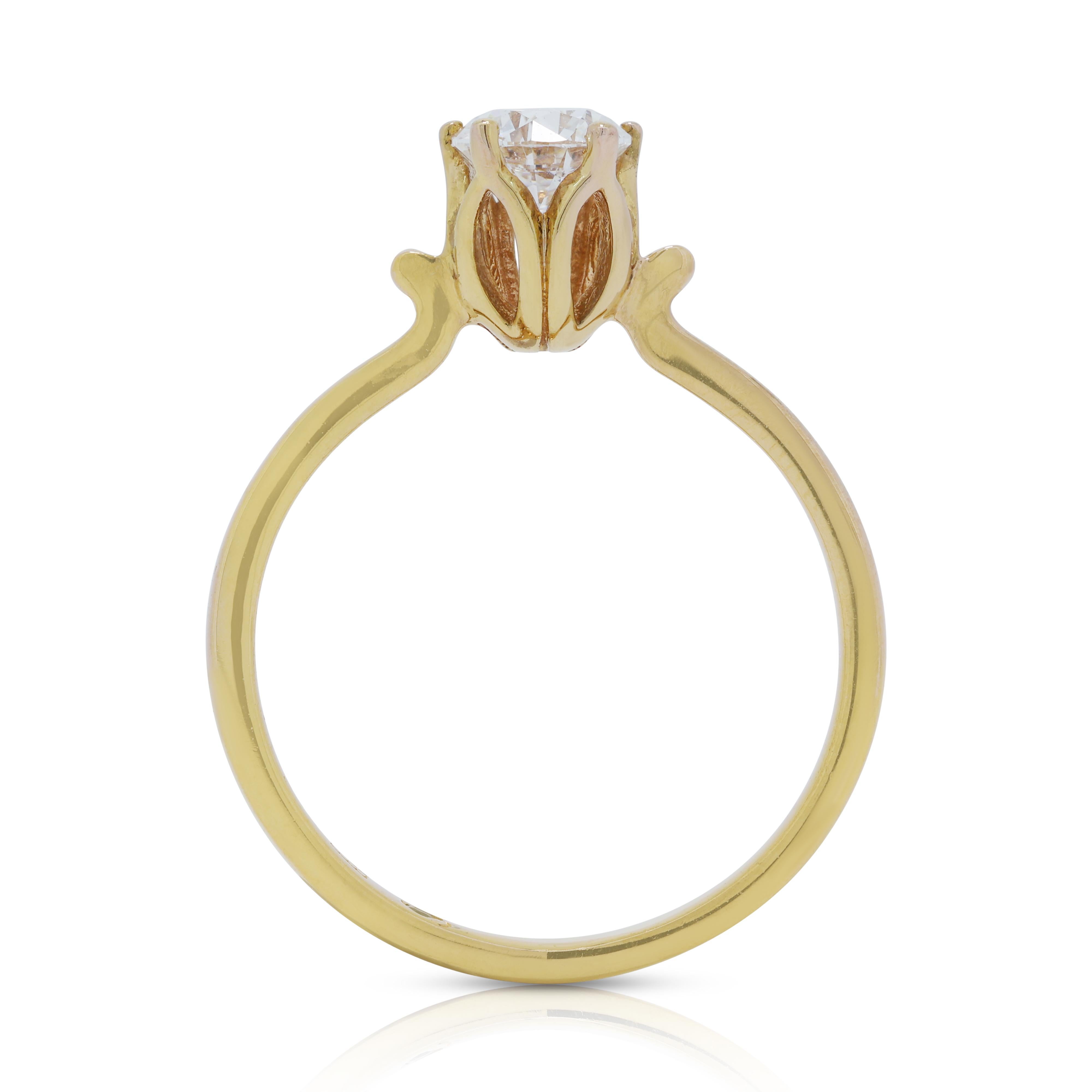 Women's Classic 0.40ct Diamond Solitaire Ring in 18K Yellow Gold  For Sale