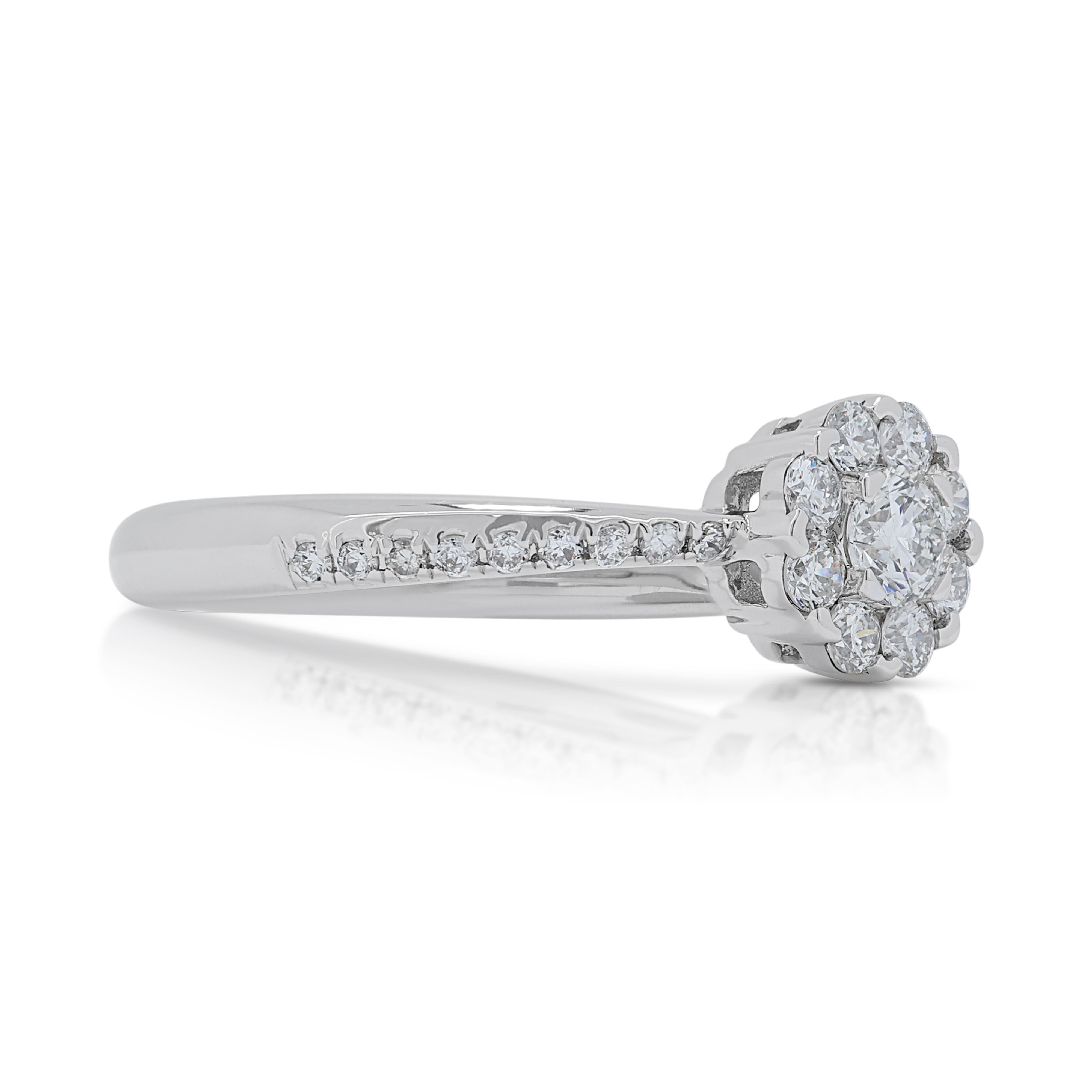 Classic 0.45ct Diamond Pave Ring in 18K White Gold In New Condition For Sale In רמת גן, IL