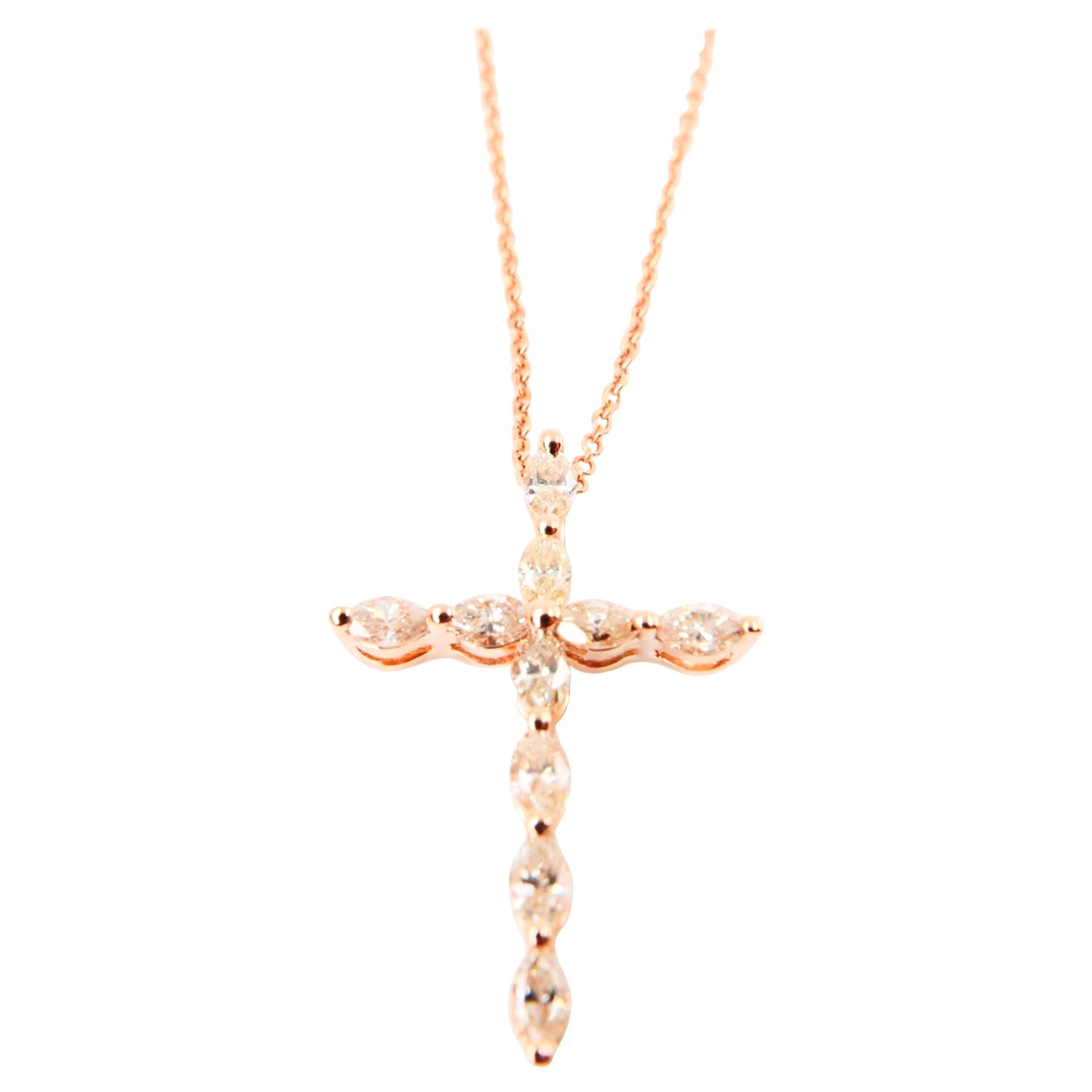 Klassische klassische 0,52 Karat Marquise-Diamant-Kreuz-Anhänger-Halskette aus 18 Karat Gold