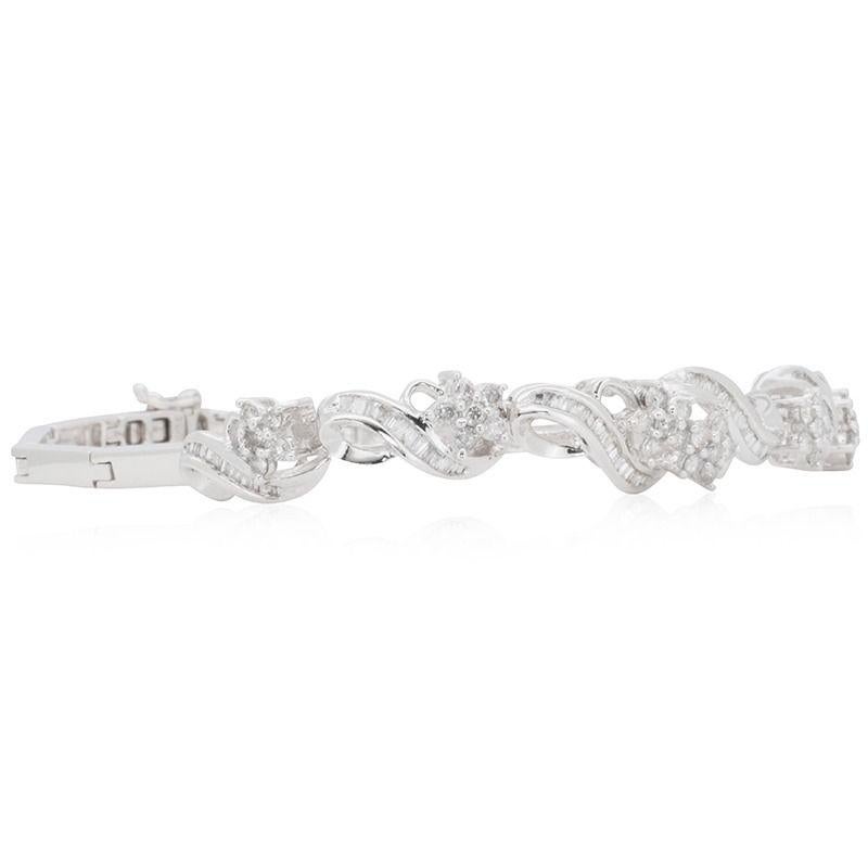 Classic 0.54 ct. Round Brilliant Diamonds Bracelet In New Condition For Sale In רמת גן, IL