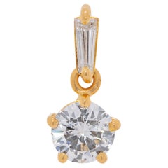 Pendentif classique en or jaune 22K serti d'un diamant naturel de 0,61ct