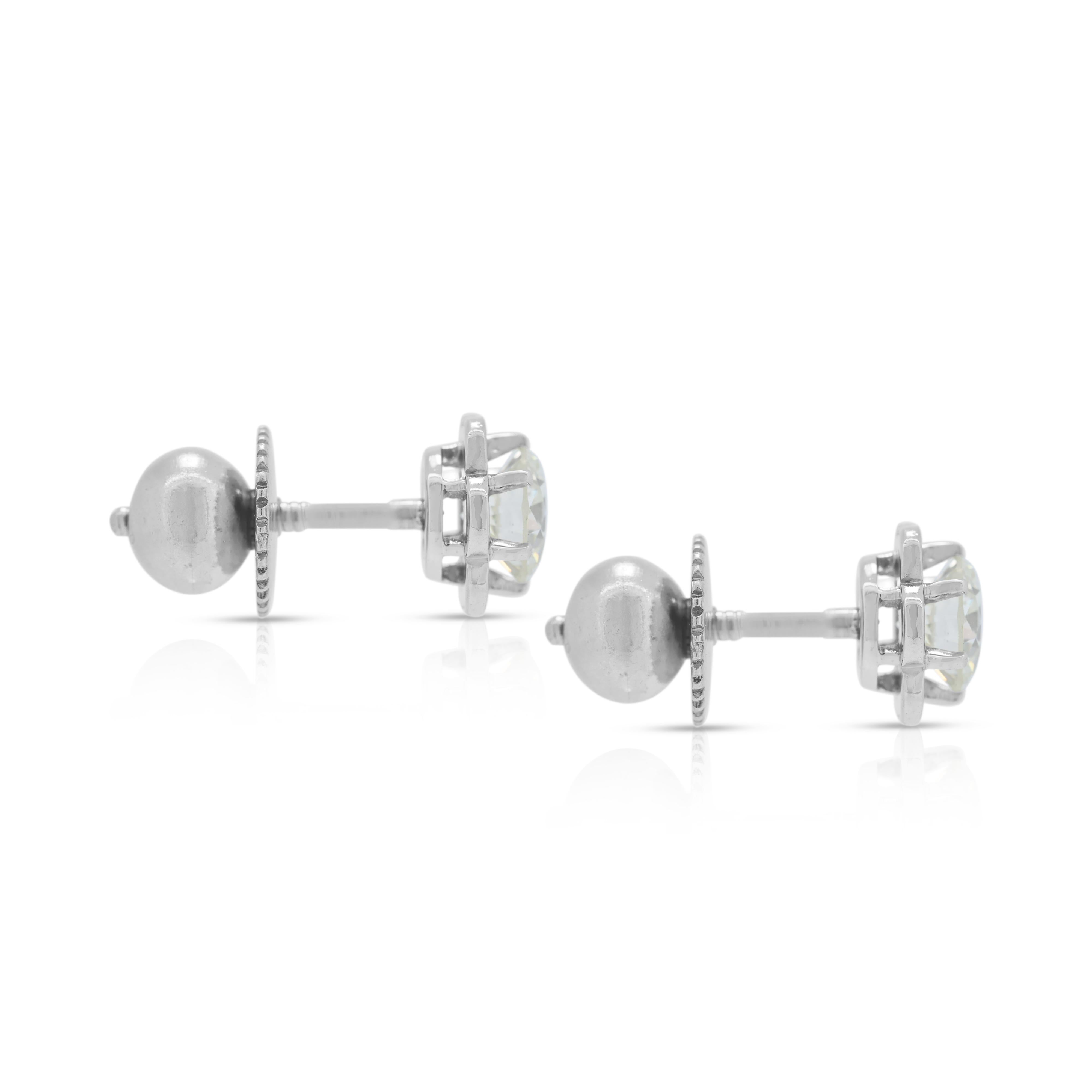 Classic 0,7ct natürliche Diamanten Ohrstecker aus Platin (Rundschliff)