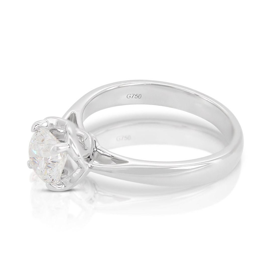 Classic 0.90ct Round Brilliant Natural Diamond Solitaire Ring in 18K White Gold For Sale 2