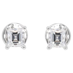 Boucles d'oreilles classiques en or blanc 18 carats et diamant naturel de 1 carat 27 points