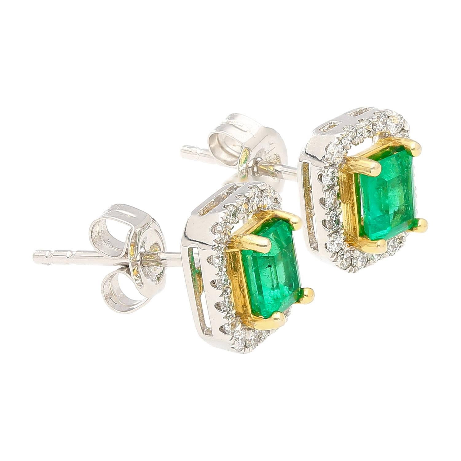 Modern Classic 1 Carat Natural Emerald and Diamond Halo Stud Earrings in 18k White Gold For Sale