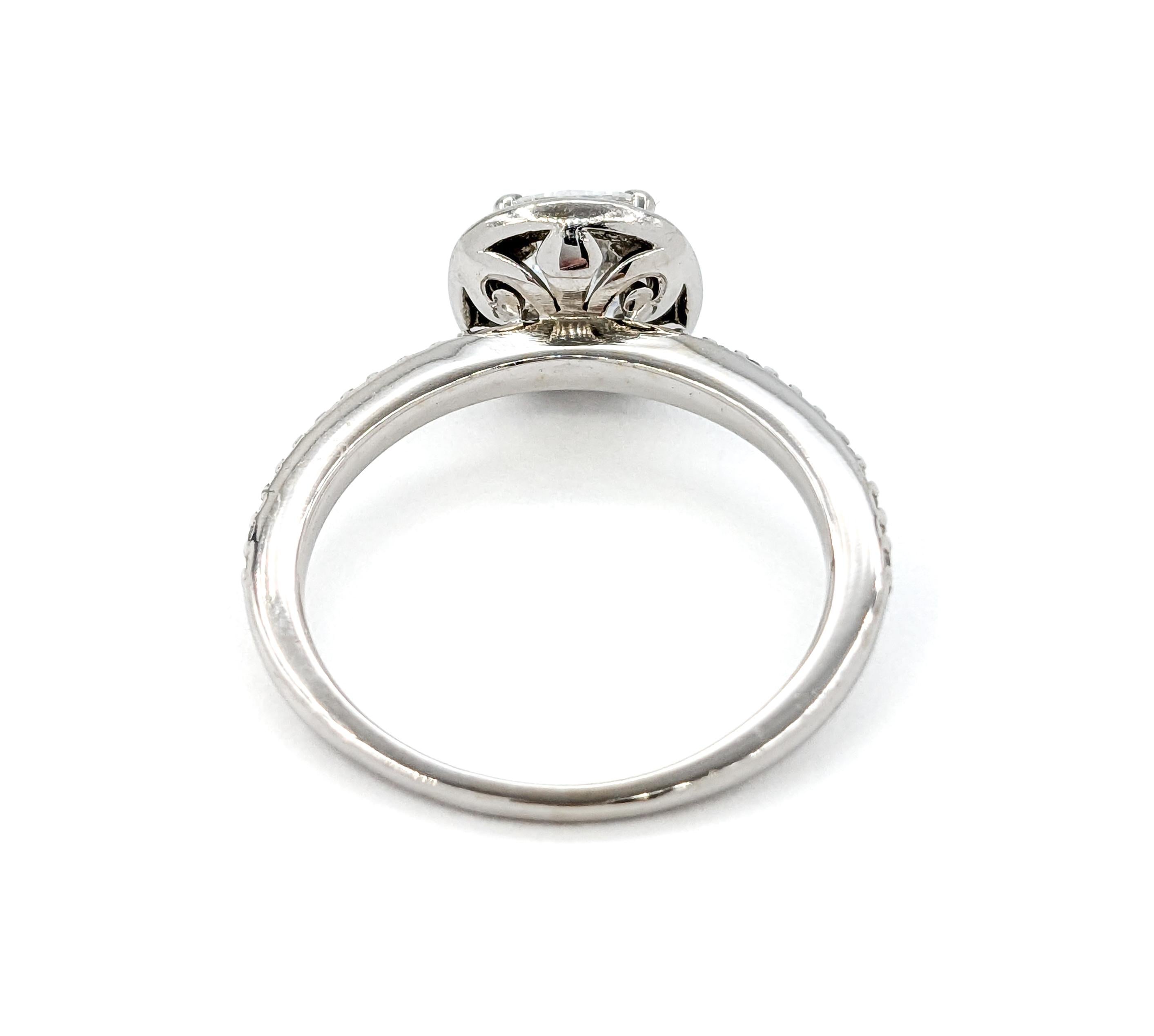 Classic 1.00ct Cushion Cut Diamond Halo Engagement Ring in White Gold For Sale 1