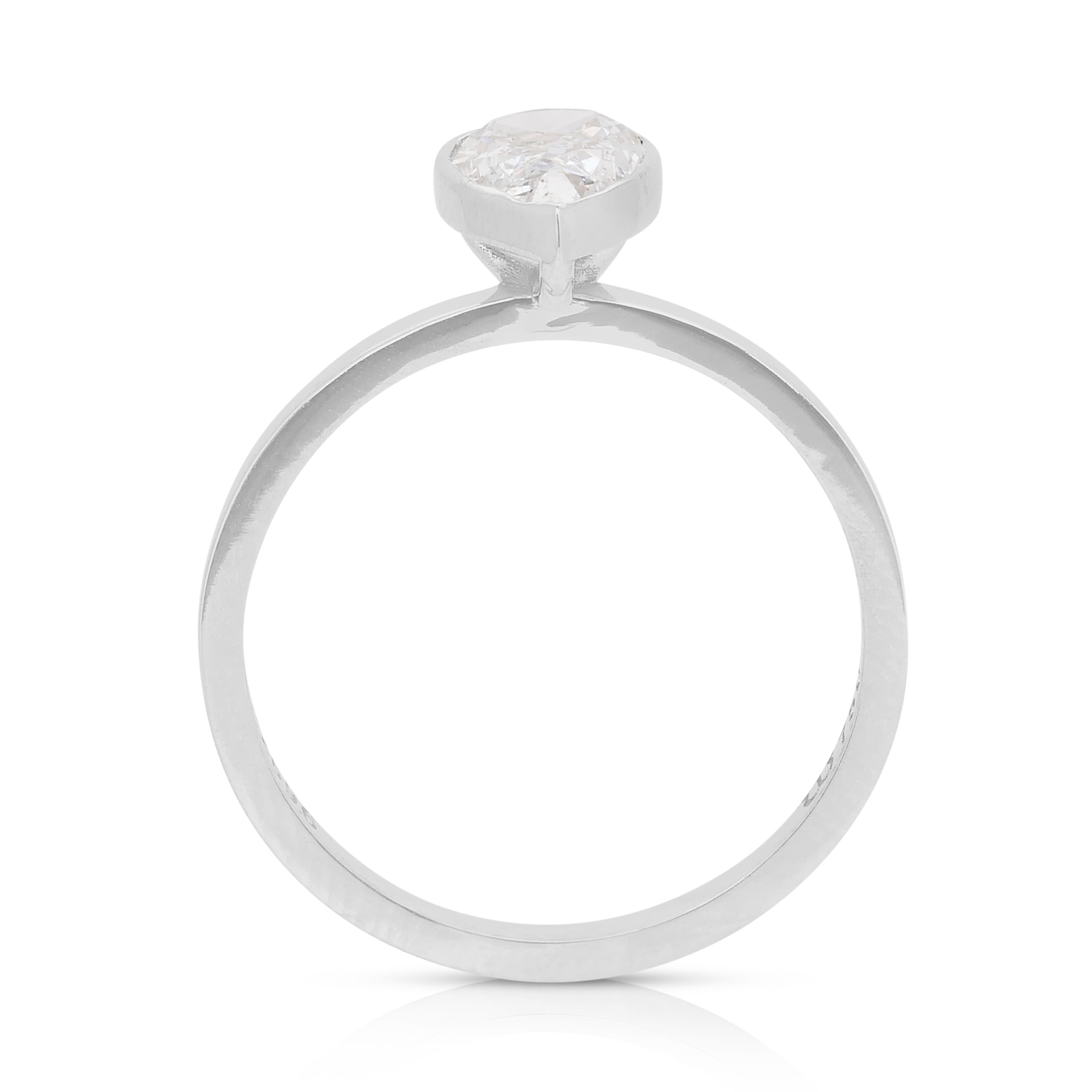 Classic 1.01ct Diamond Solitaire Ring in 18k White Gold - IGI Certified For Sale 3