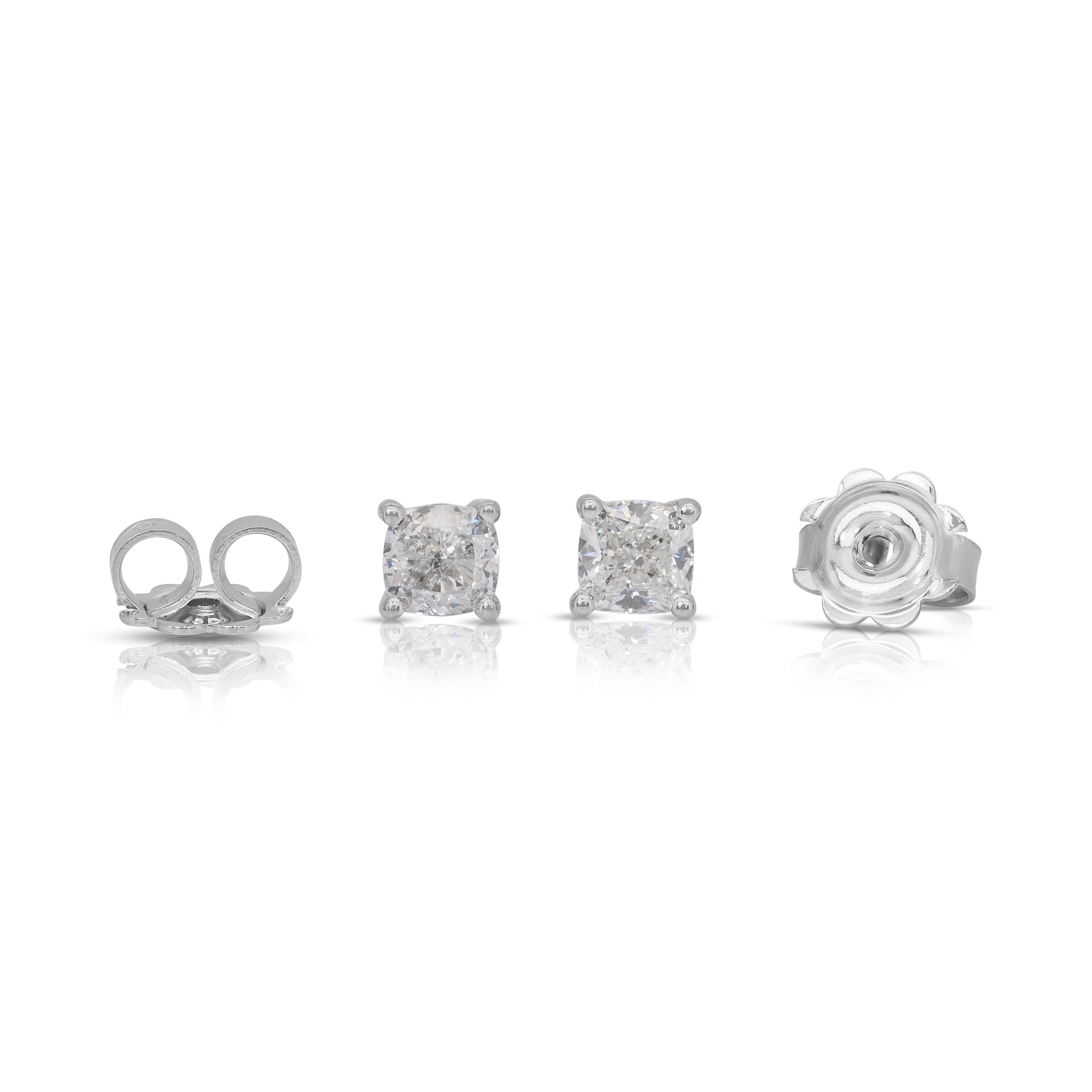 Classic 1.01ct Diamonds Stud Earrings in 18k White Gold - IGI Certified in vendita 3