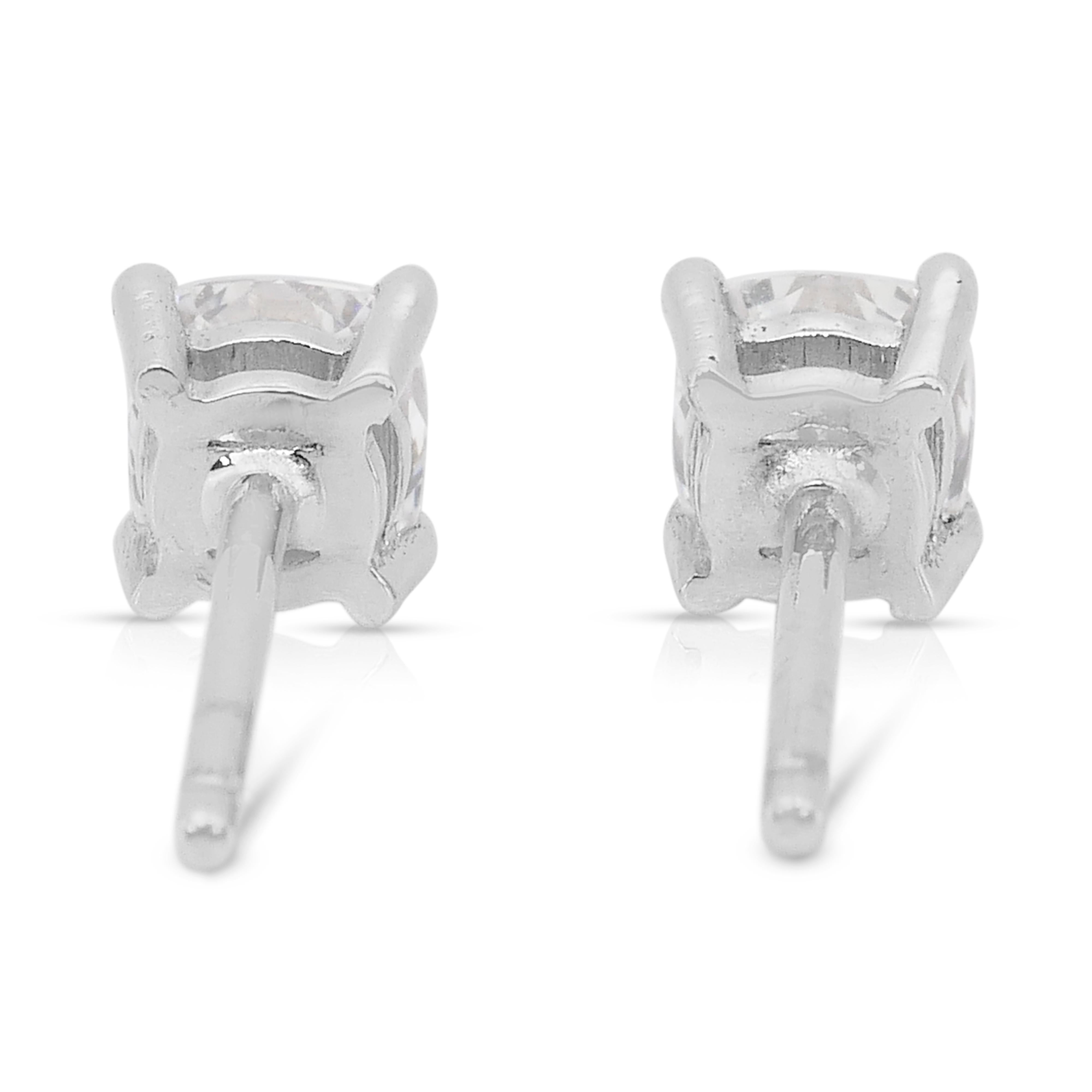 Boucles d'oreilles classiques en or blanc 18 carats avec 1,02 ct de diamants - certifiées GIA en vente 4