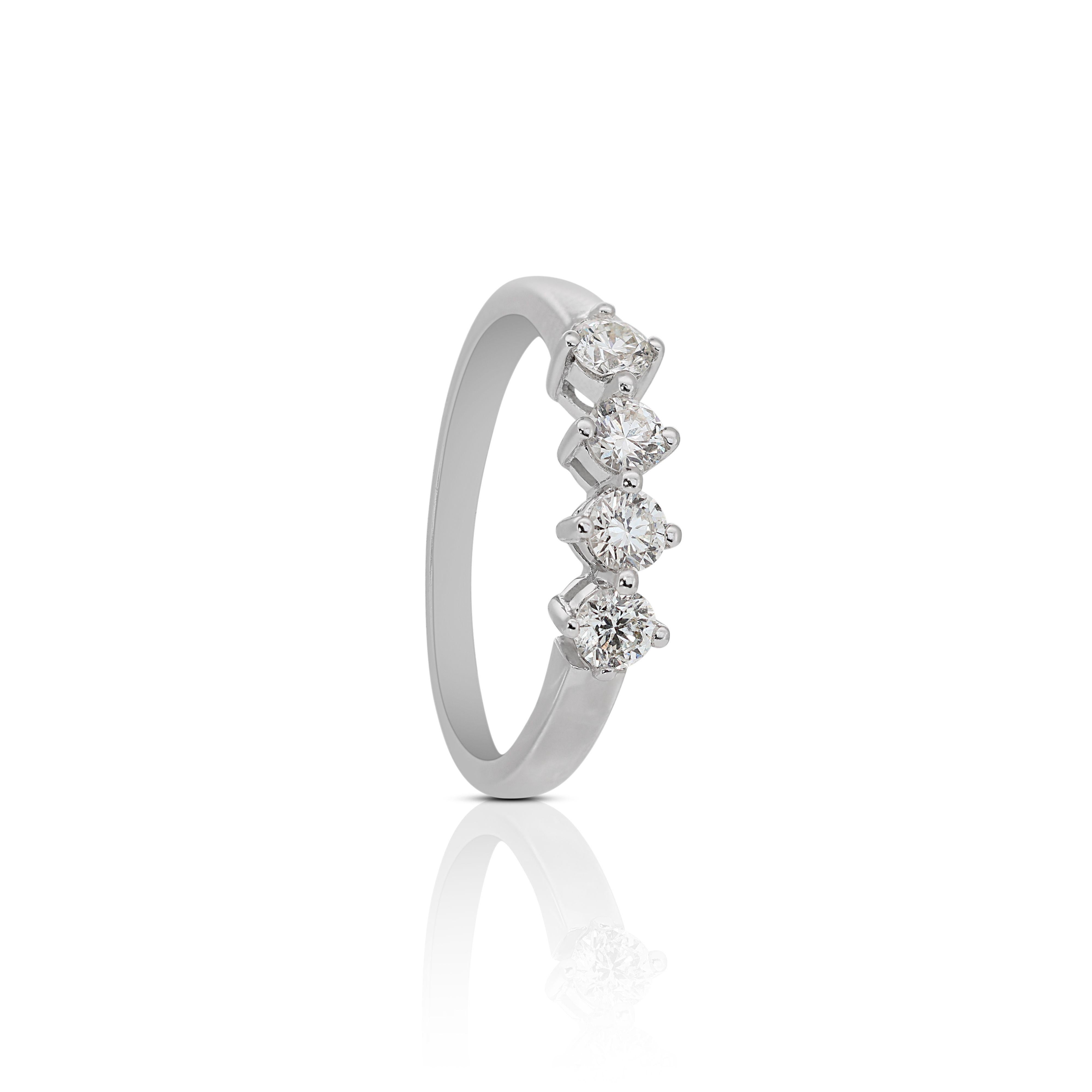 Women's Classic 10K White Gold Diamond Cluster Ring For Sale