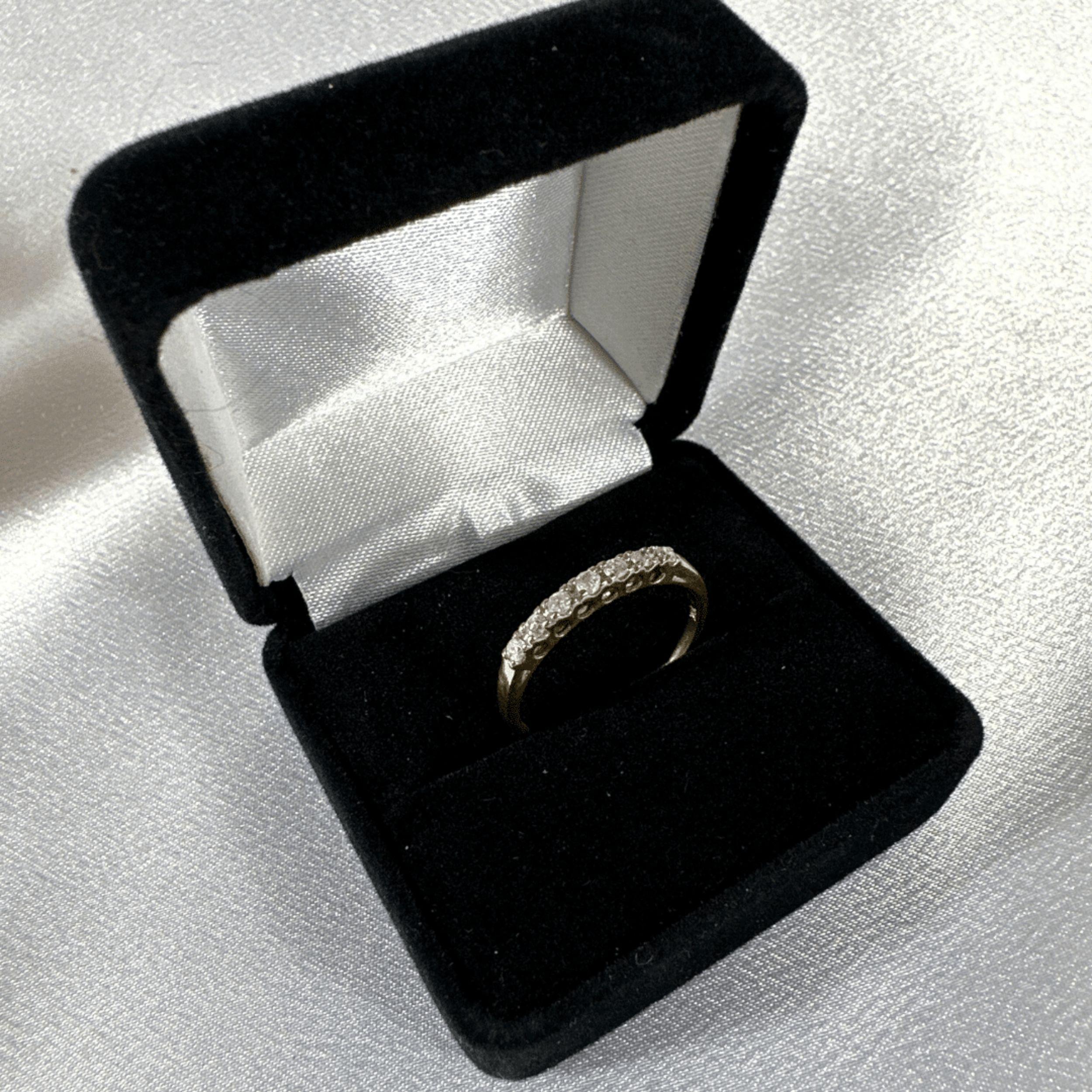 Classic 10K Yellow Gold Antique Diamond Band – Seven-Stone Elegance, Size 9.25 In Good Condition For Sale In Jacksonville, FL