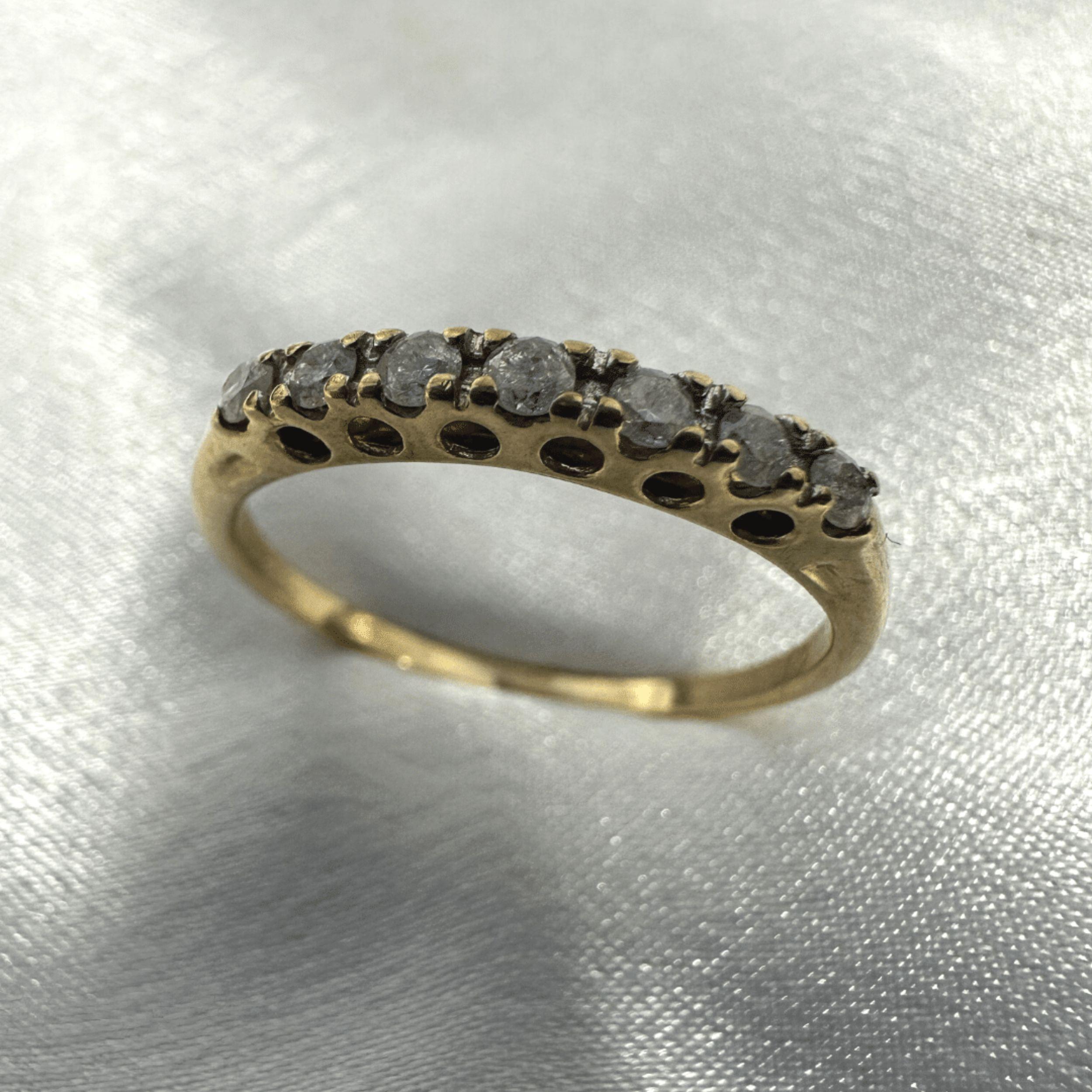 Classic 10K Yellow Gold Antique Diamond Band – Seven-Stone Elegance, Size 9.25 For Sale 1