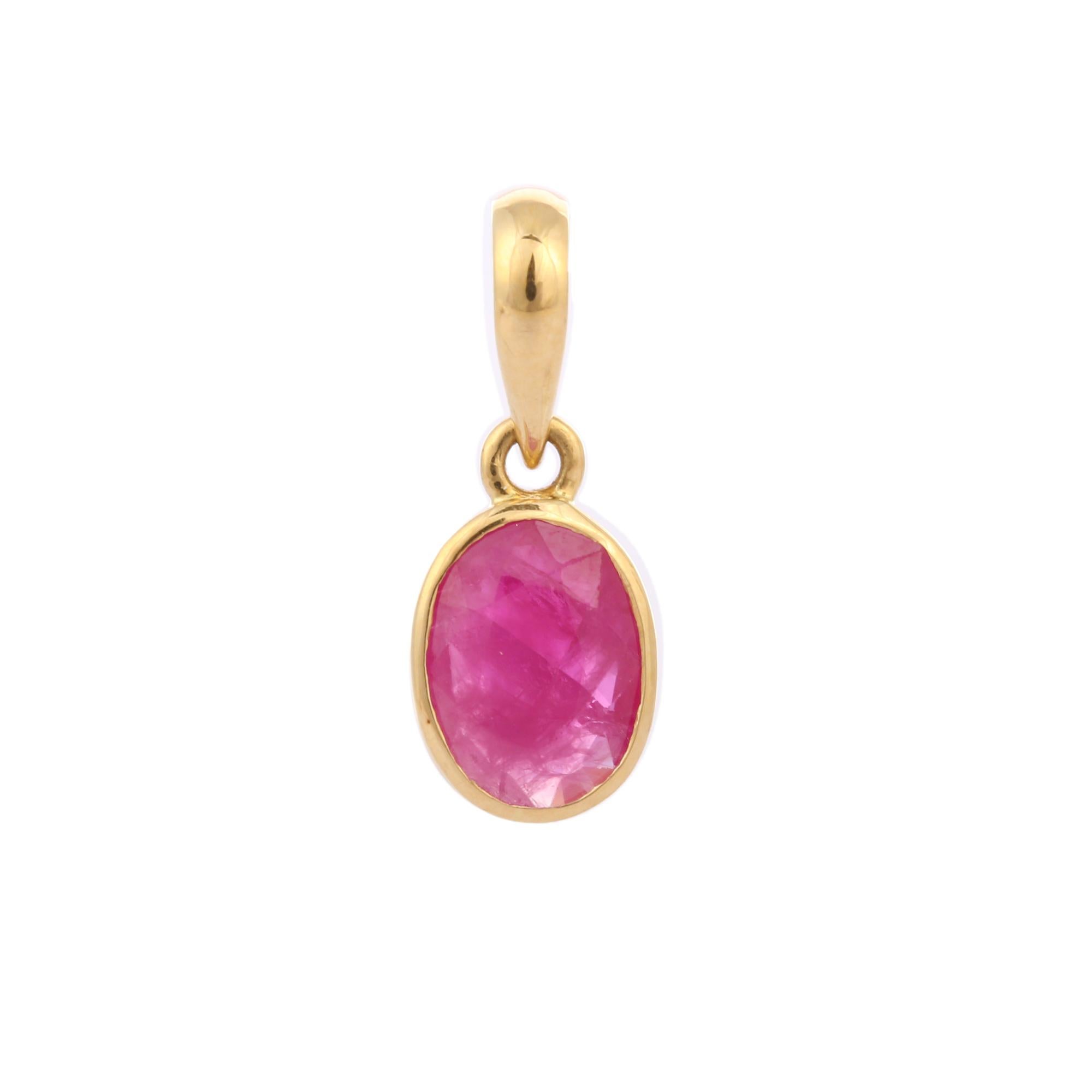 Classic 1.12 Ct Vivid Red Ruby Mounted with 18K Yellow Gold Simple Ruby Pendant In New Condition For Sale In Houston, TX
