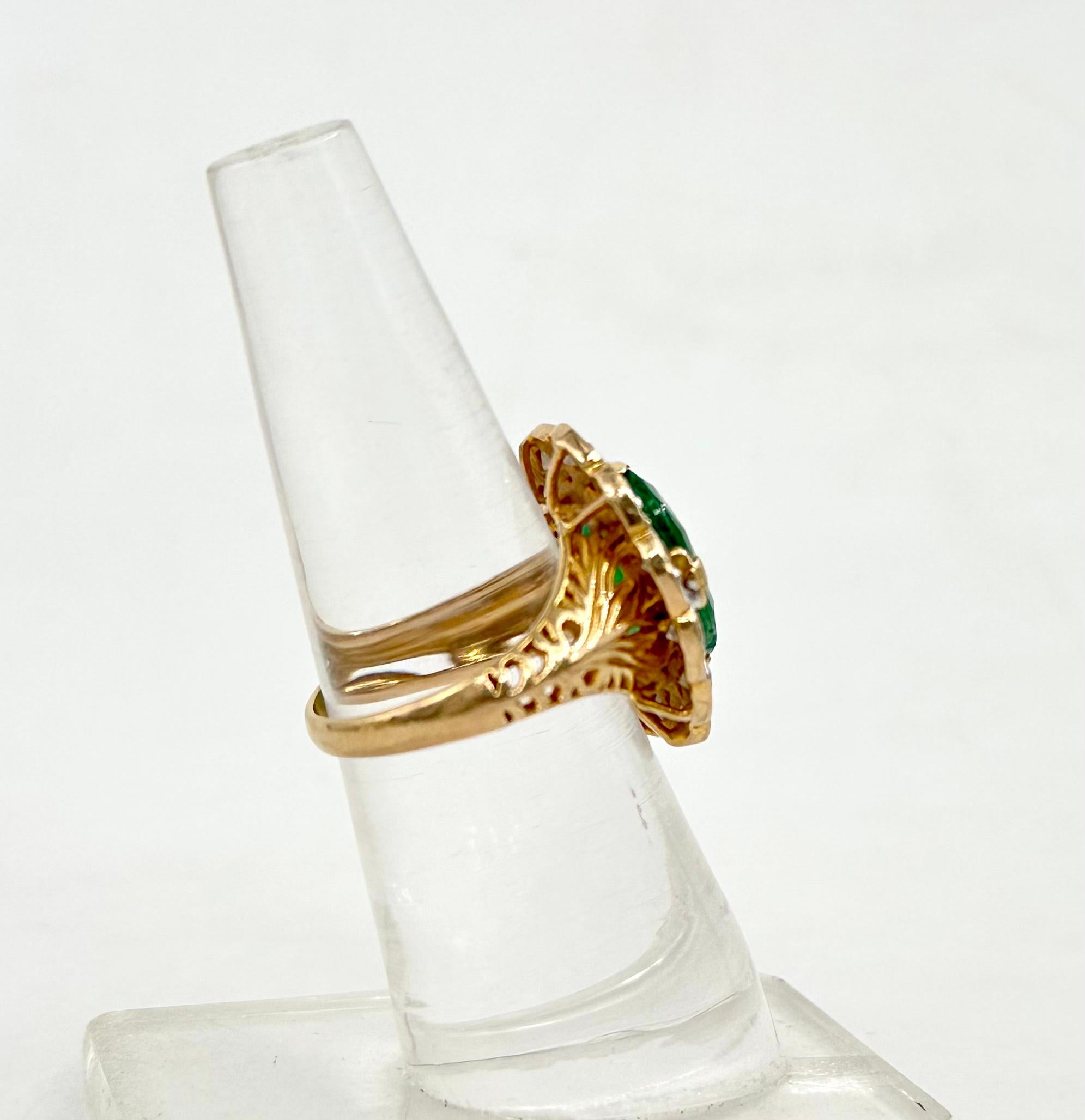Classic 1.20ctw diamond columbia emerald 18k gold filigree ring For Sale 1