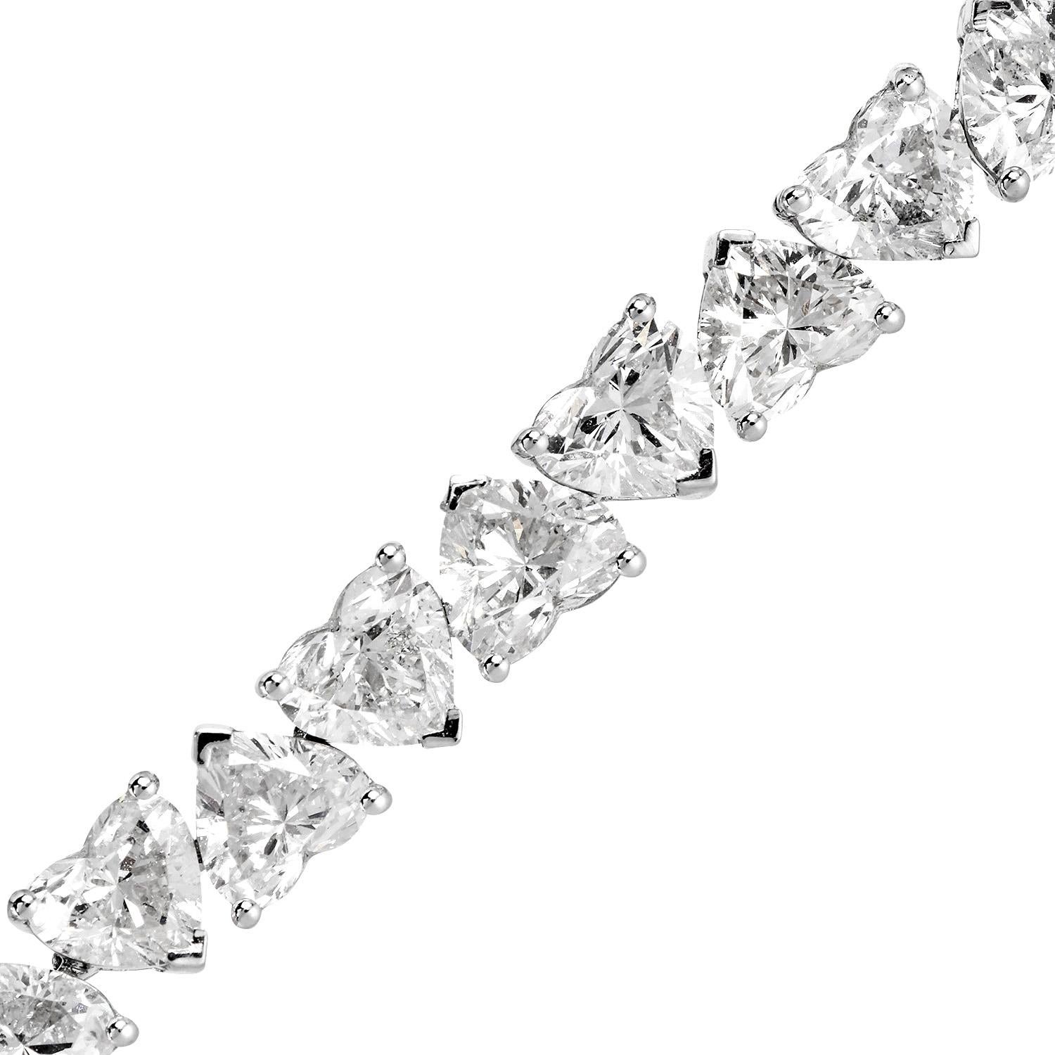 Classic 12,54cttw Herzform Diamant 18K Weißgold Tennisarmband (Herzschliff) im Angebot
