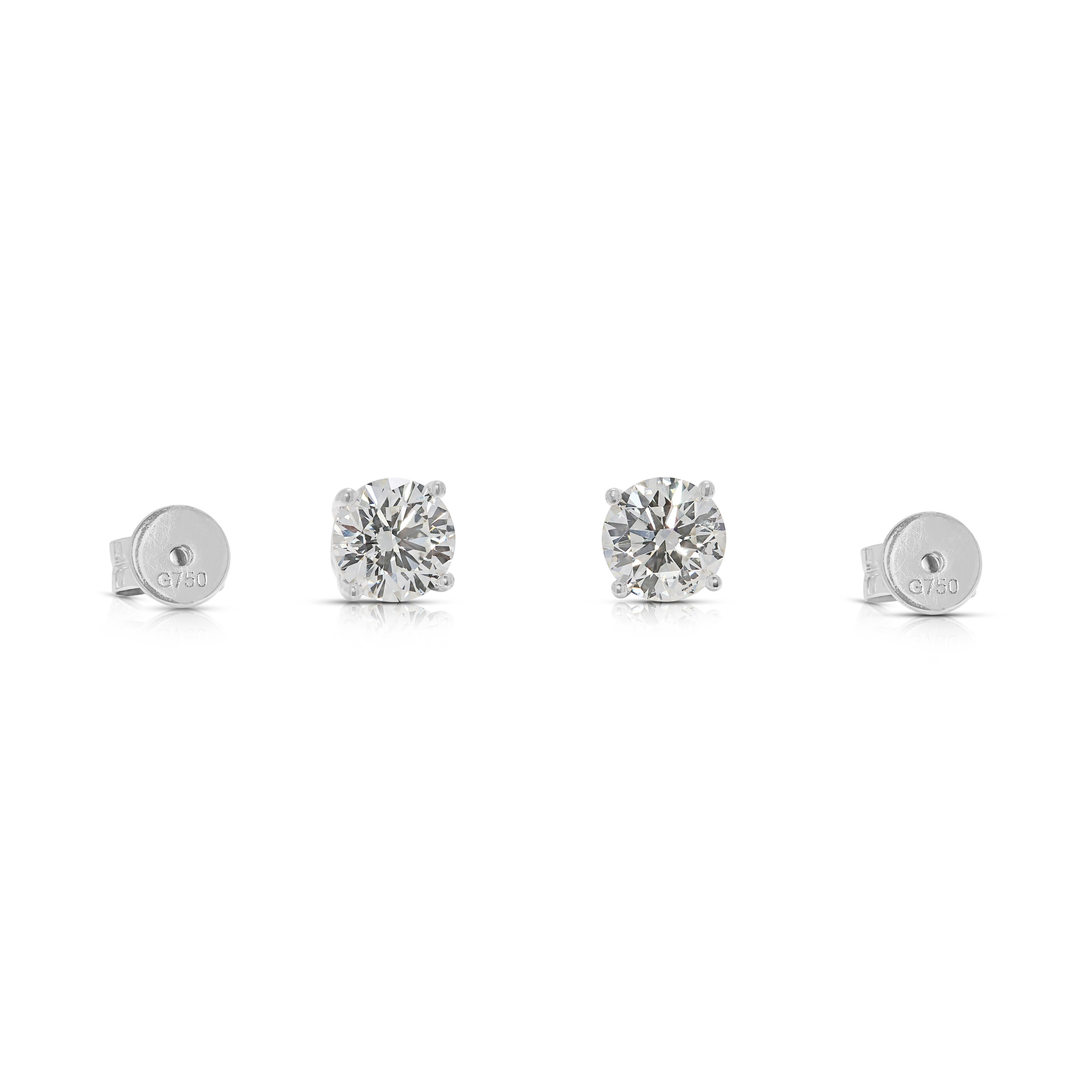 Orecchini classici con diamanti naturali da 1,34 ct in oro bianco 18 carati in vendita 2