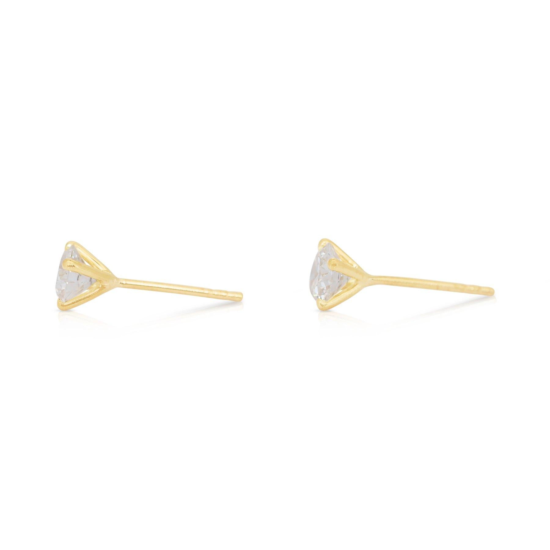 Classic 1.43ct Triple Excellent Ideal Cut Diamonds Stud Earrings In New Condition For Sale In רמת גן, IL