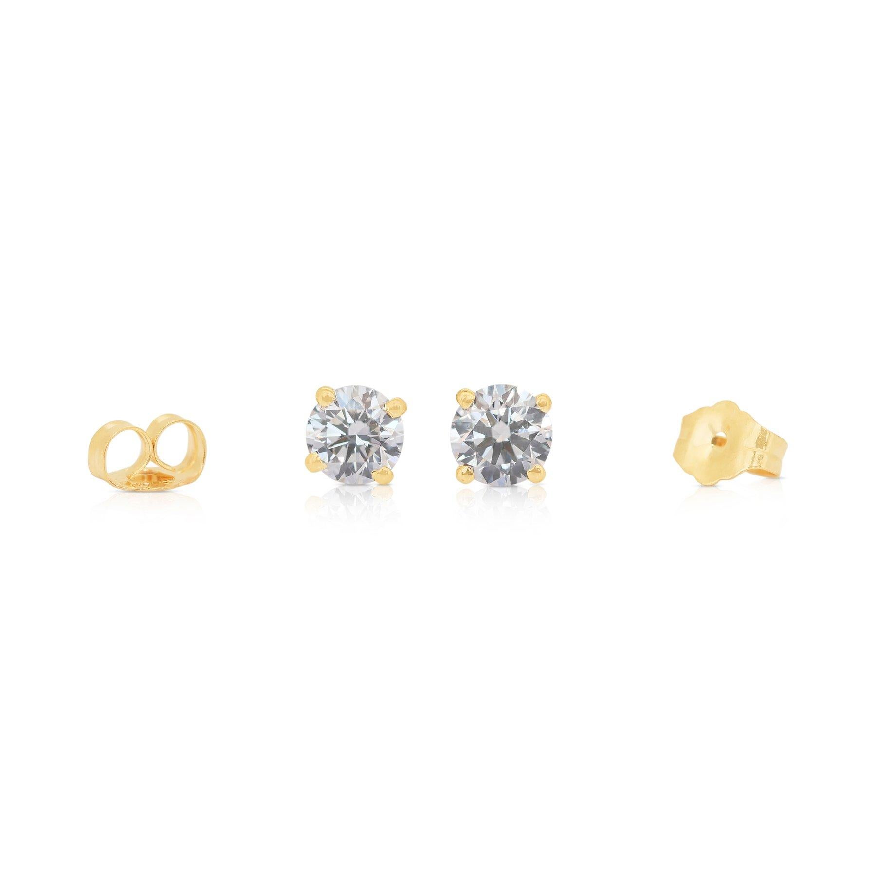 Classic 1.43ct Triple Excellent Ideal Cut Diamonds Stud Earrings For Sale 3
