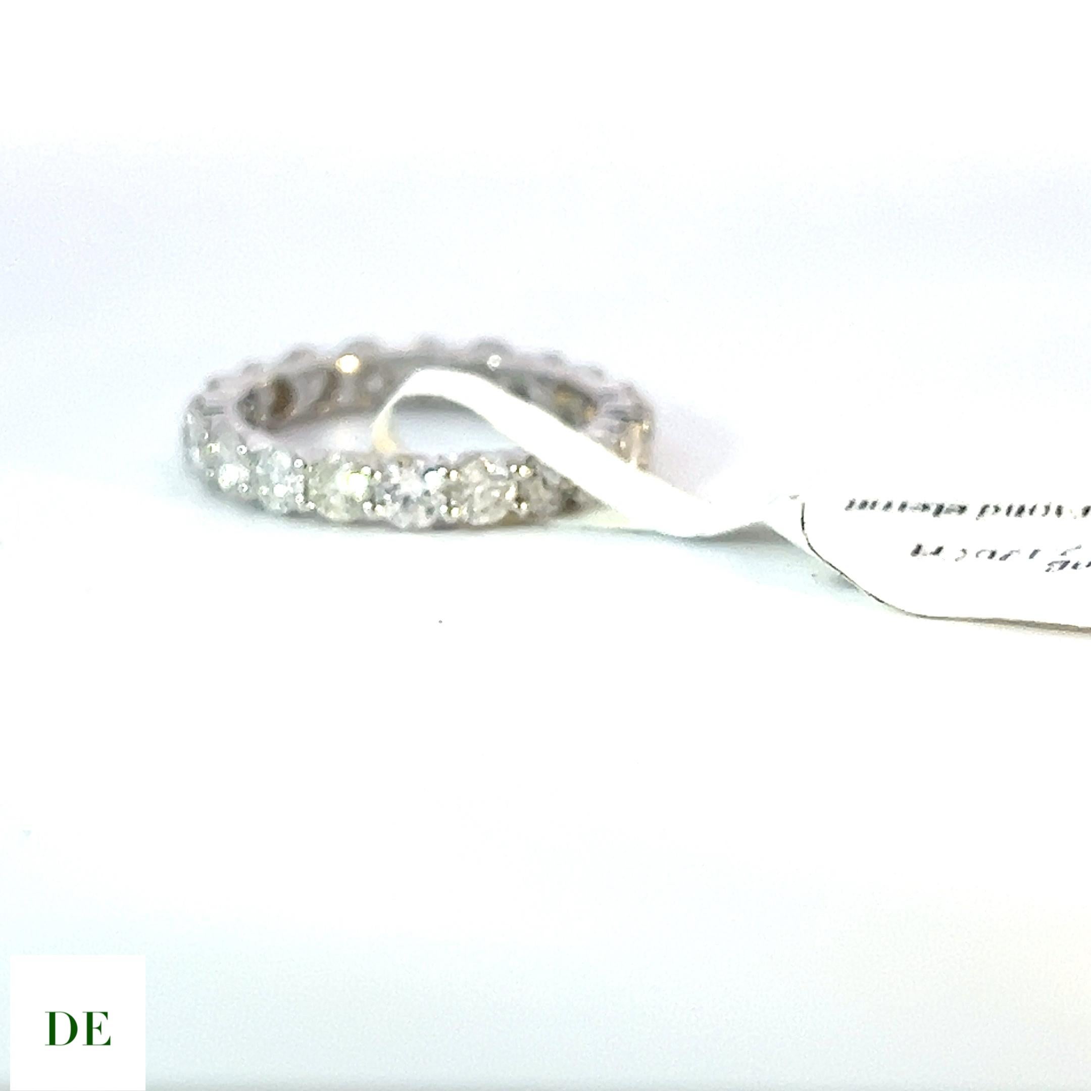 Classic 14k Gold 2.126 Carat Elegant Eternity Band Diamond Ring In New Condition For Sale In kowloon, Kowloon