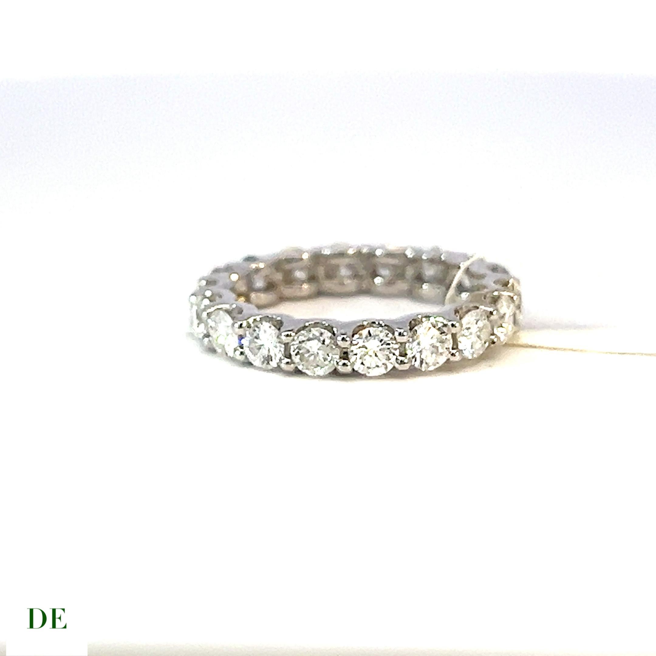Classic 14k Gold 2.18 Carat Elegant Eternity Band Diamond Ring In New Condition For Sale In kowloon, Kowloon