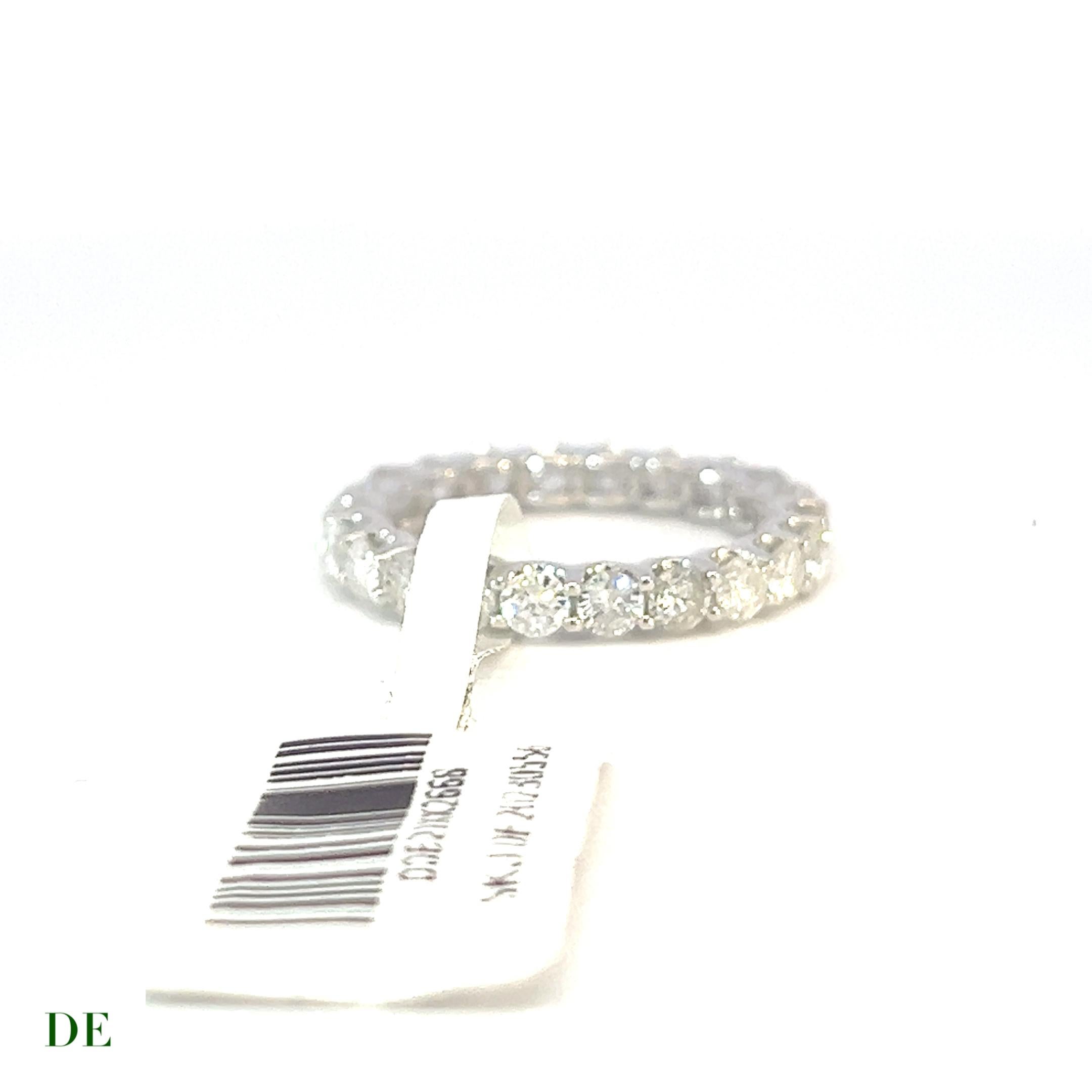 Classic 14k Gold 2.398 Carat Elegant Eternity Band Diamond Ring In New Condition For Sale In kowloon, Kowloon