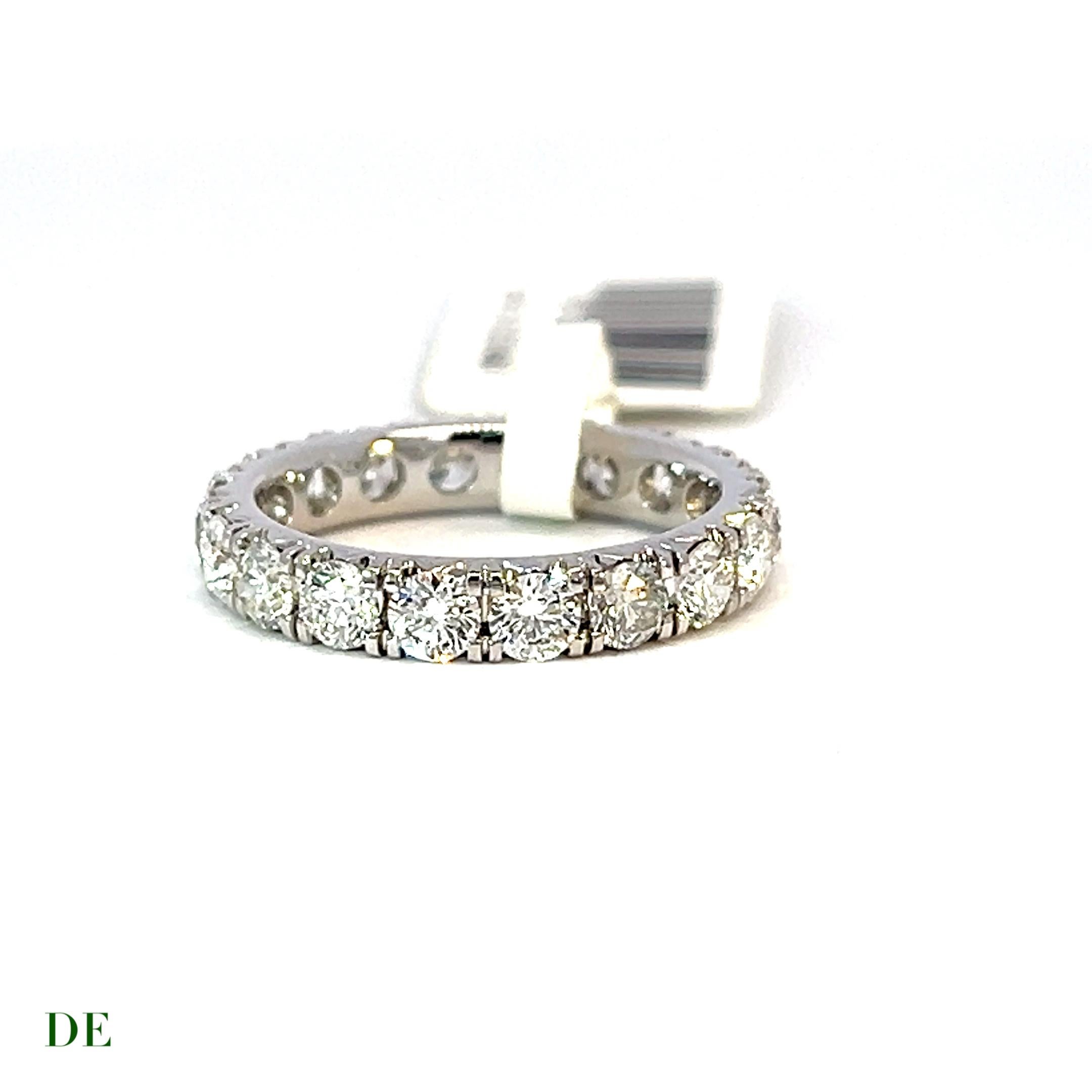 Women's or Men's Classic 14k Gold 2.65 Carat Elegant Eternity Band Diamond Ring For Sale