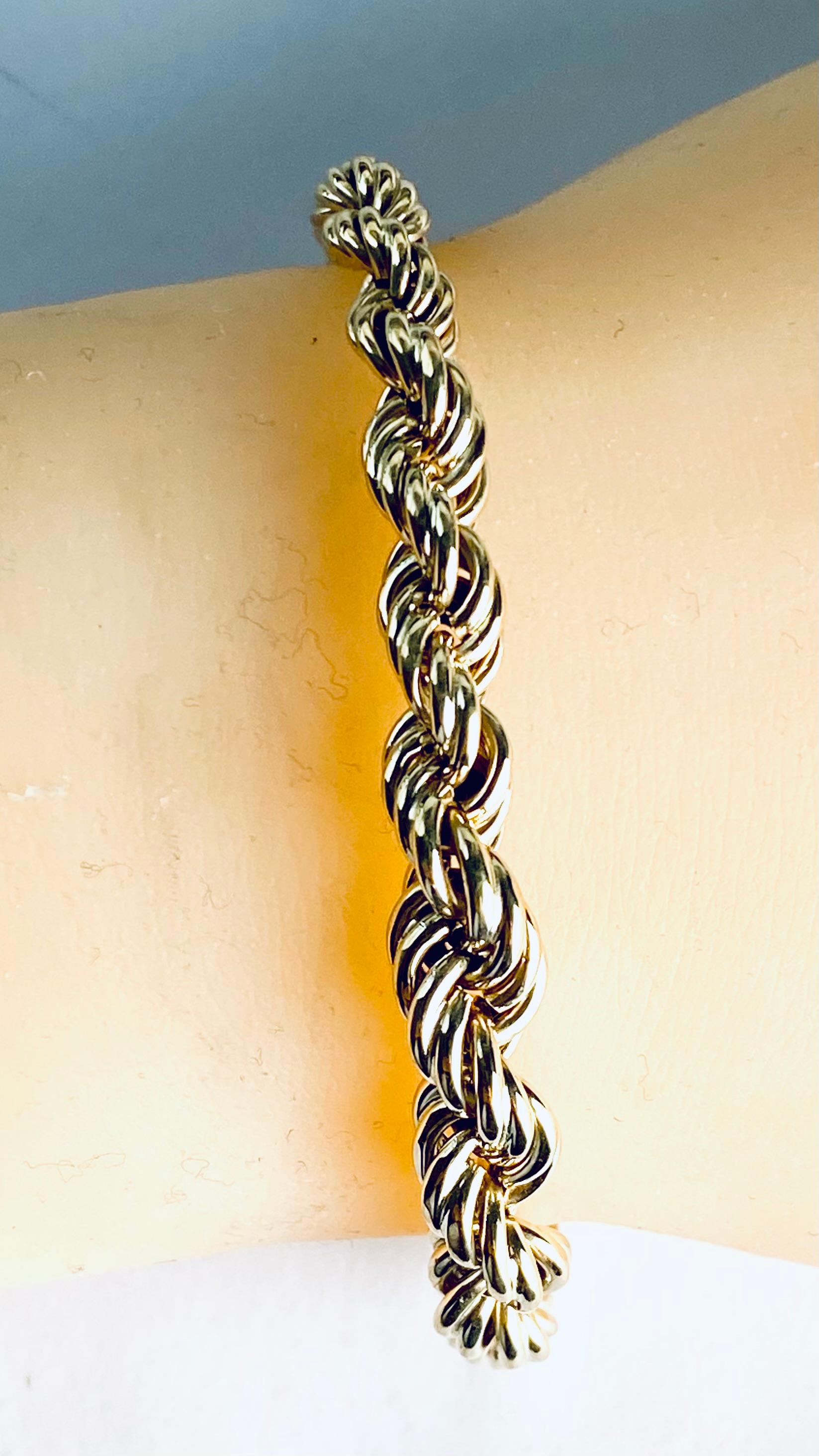 Classic 14K Gold Rope Chain Bracelet Perfect for Stacking and Unisex Wear 2