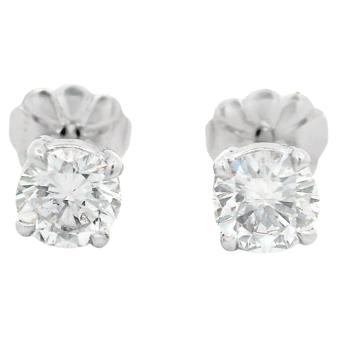 Classic 14k White Gold 0.77ctw Fiery Diamond 4 Prong Set Stud Earrings For Sale