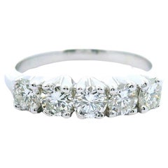 Classic 14k White Gold 0.80ctw Diamond 5 Stone Wedding Band Ring (anneau de mariage en or blanc 14k avec 5 pierres)