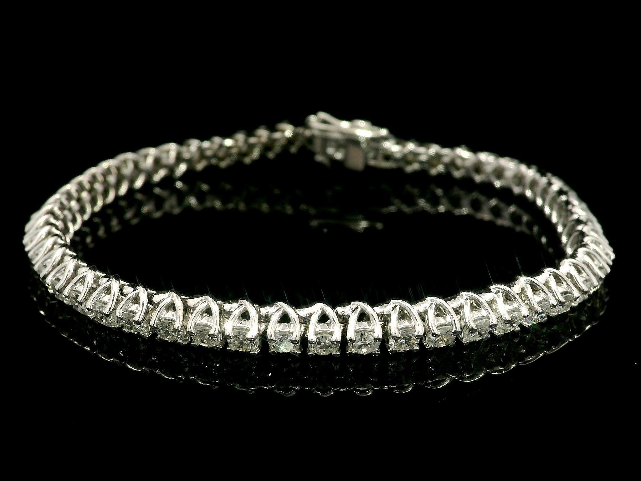 De las mujeres Pulsera de tenis clásica de oro blanco de 14k con diamantes redondos en forma de 